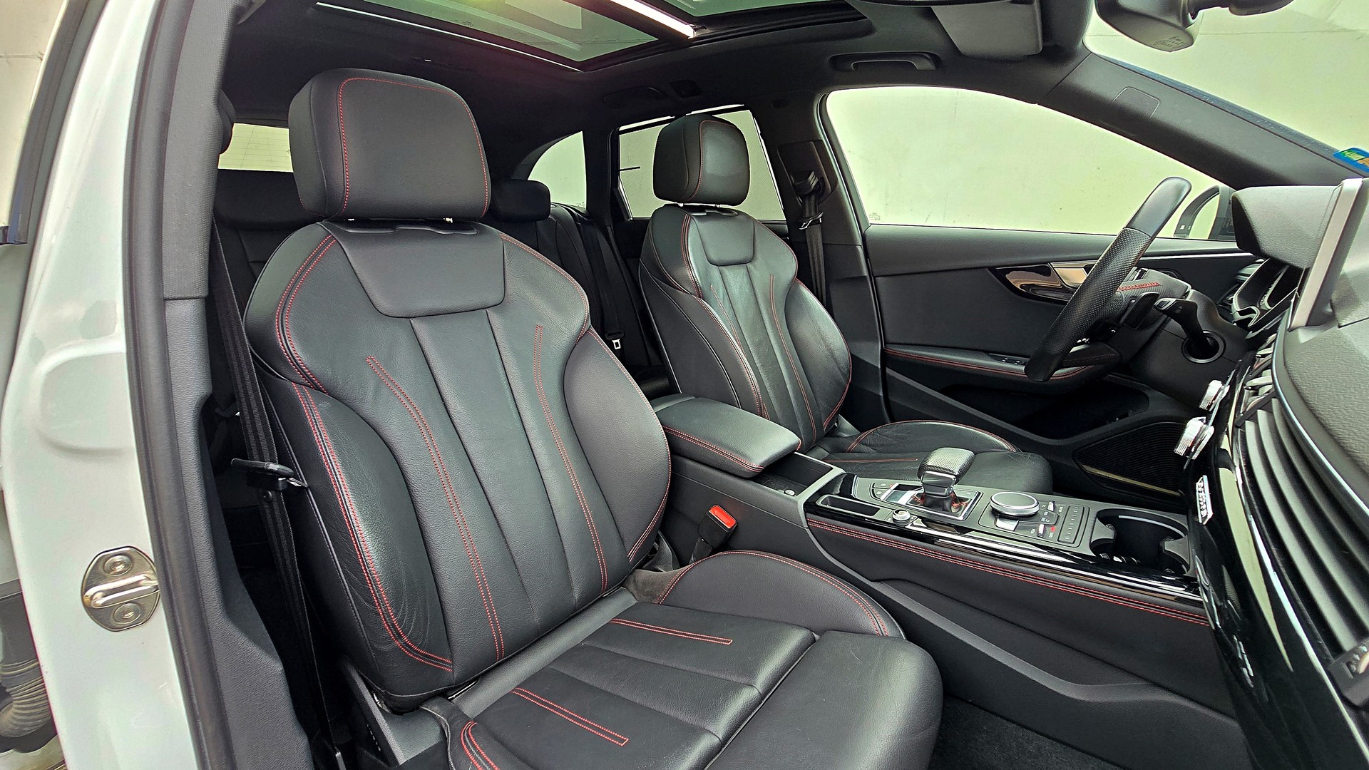 AUDI 2.0 TFSI 252 Sport quattro S-Tronic-image-6