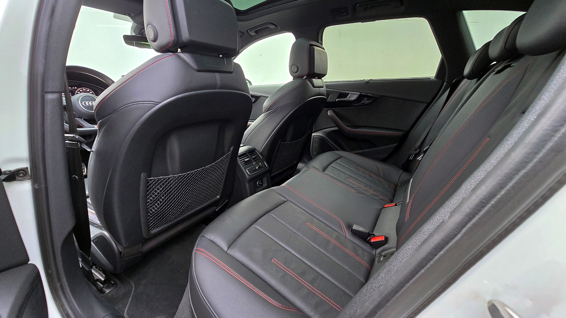 AUDI 2.0 TFSI 252 Sport quattro S-Tronic-image-11