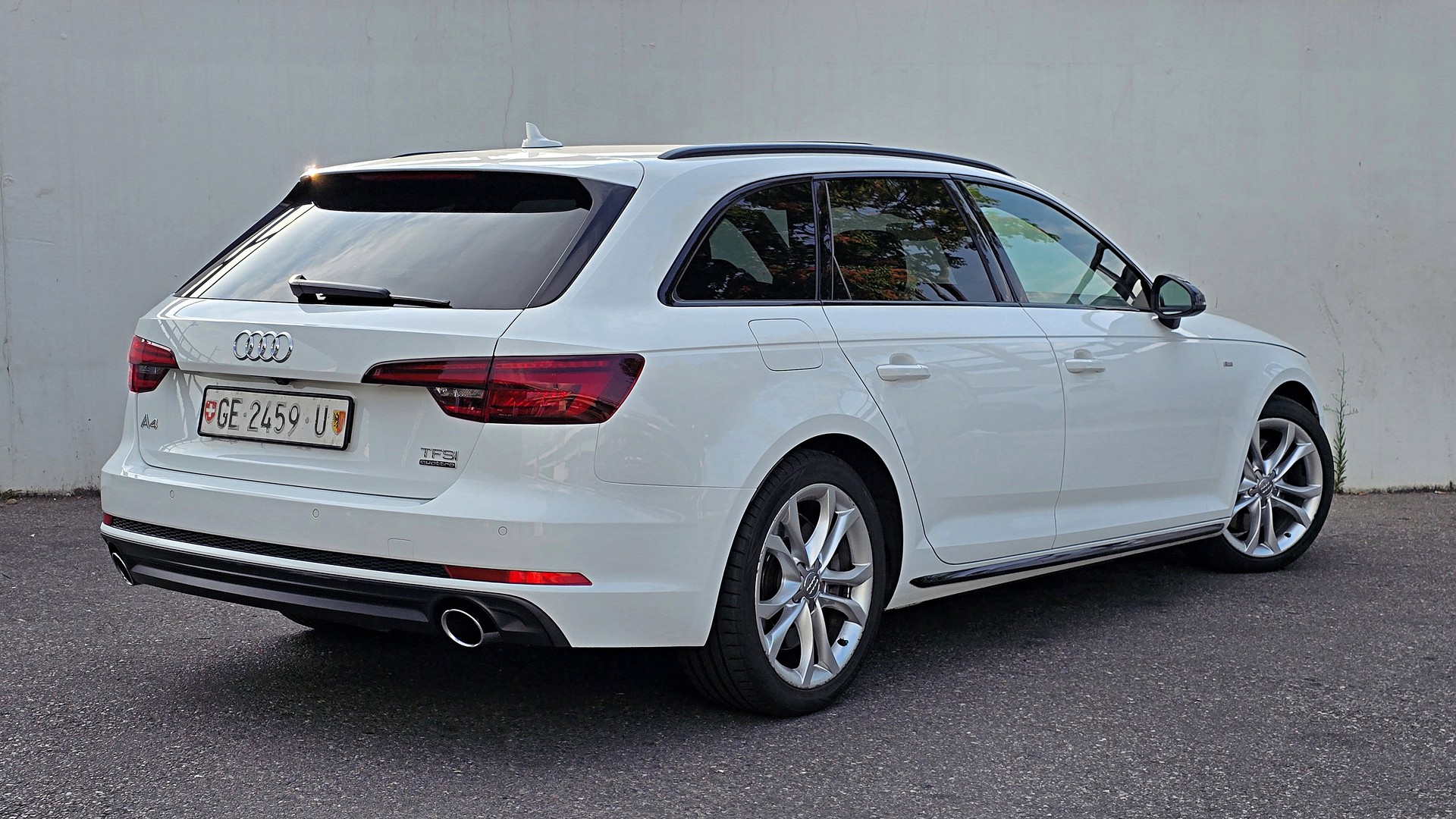 AUDI 2.0 TFSI 252 Sport quattro S-Tronic-image-3