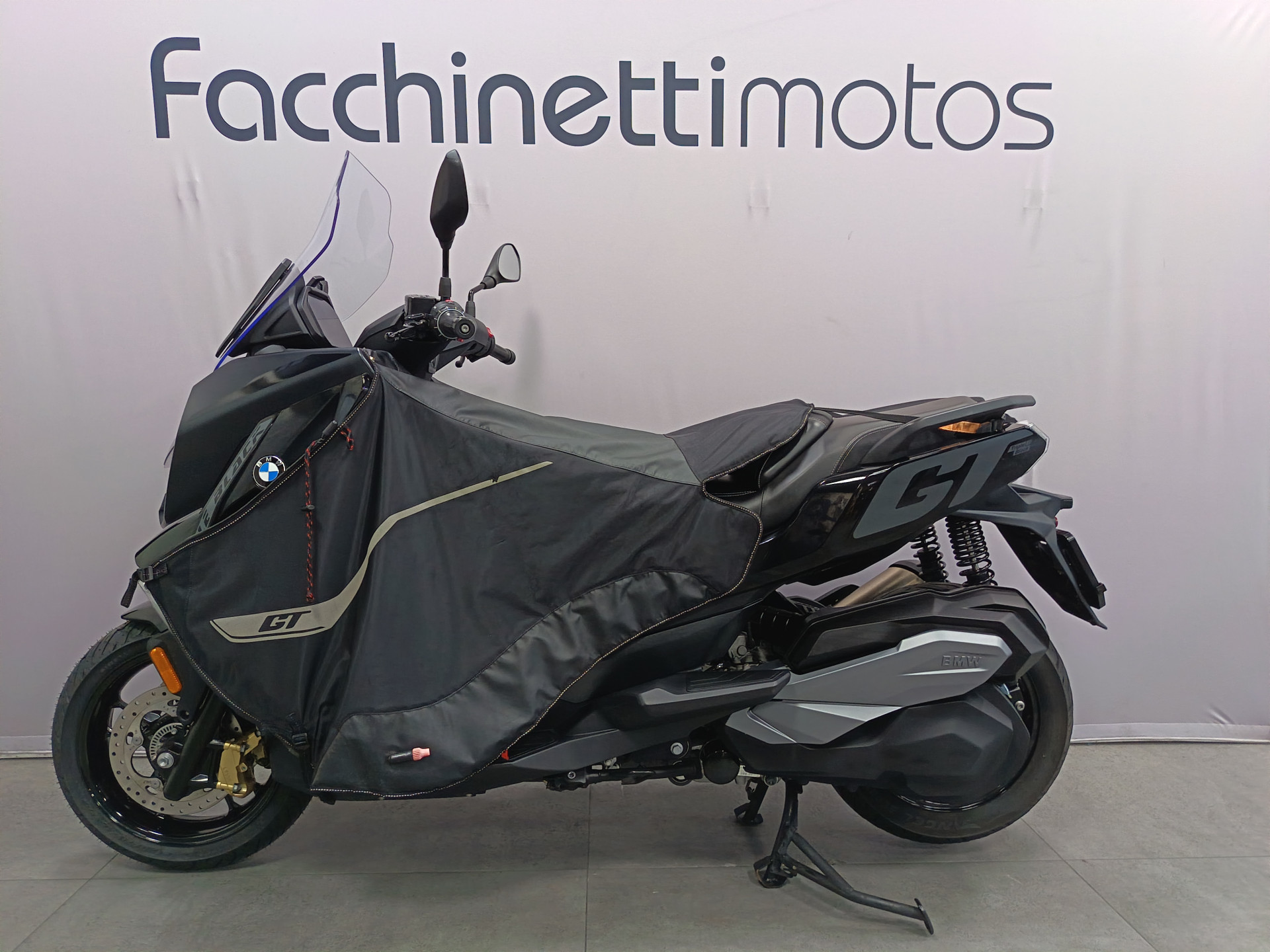BMW C 400 GT Triple Black ***139 chf/mois sur 36 mois***-showroom-element-3