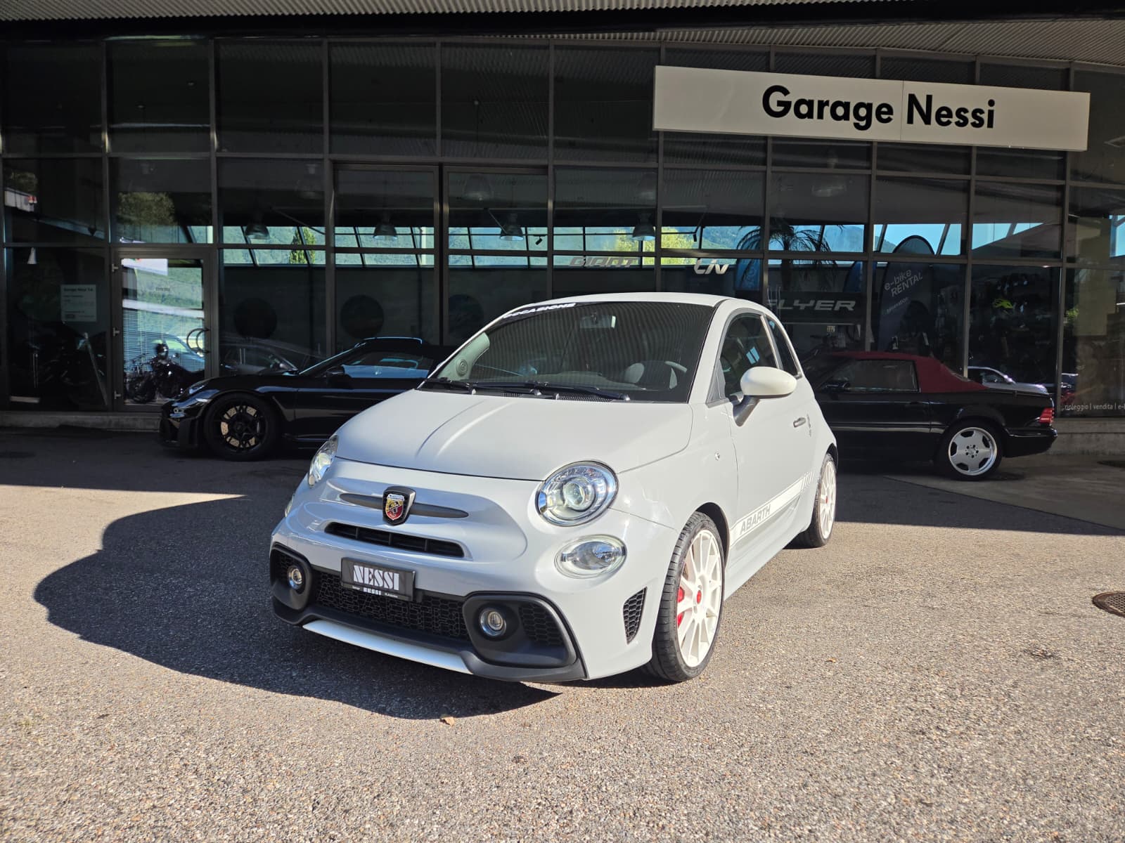 FIAT 595 1.4 16V Turbo Abarth Esseesse Dualogic-image-1