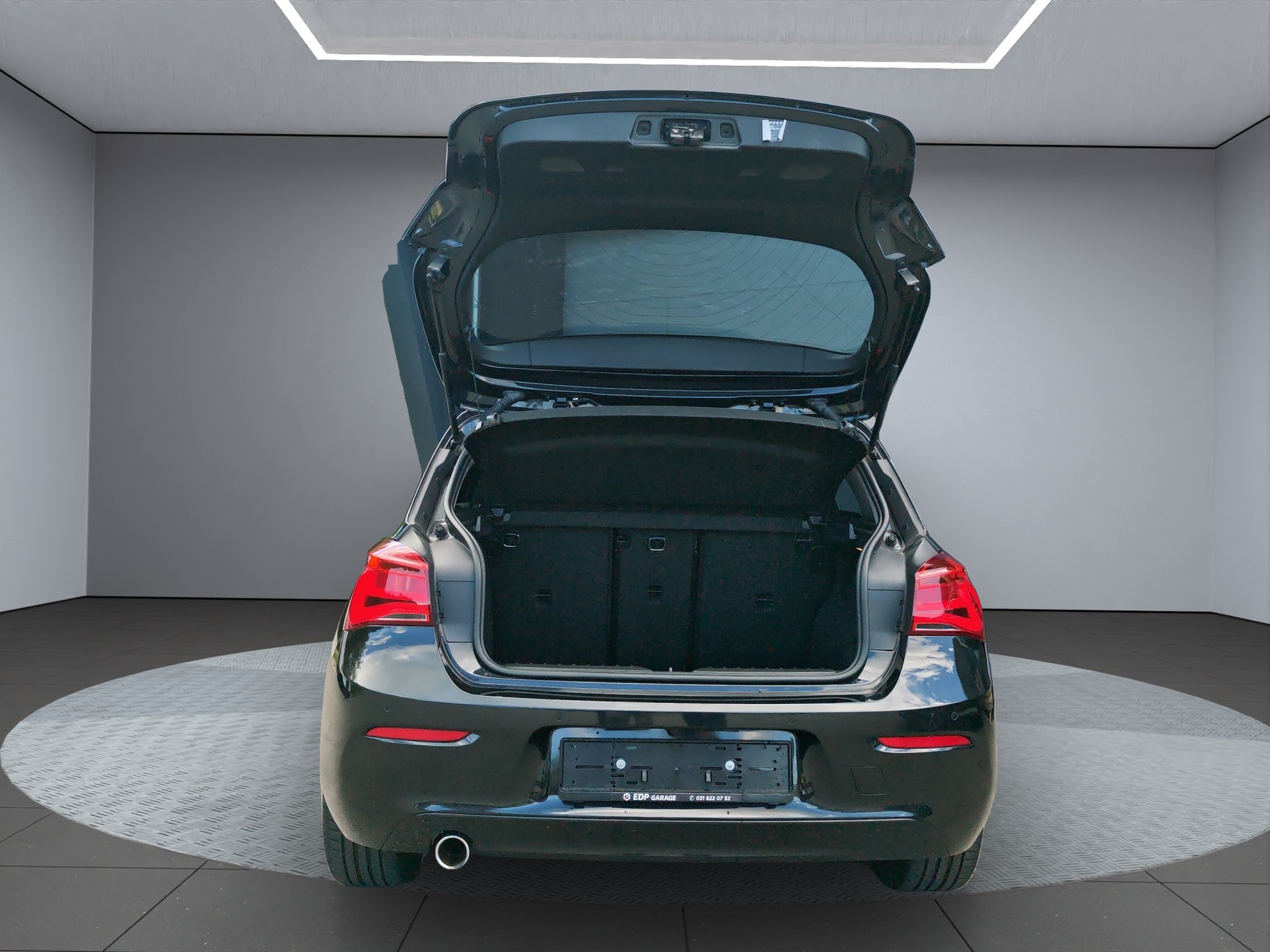 BMW 118i Edition Sport Line Steptronic-image-7