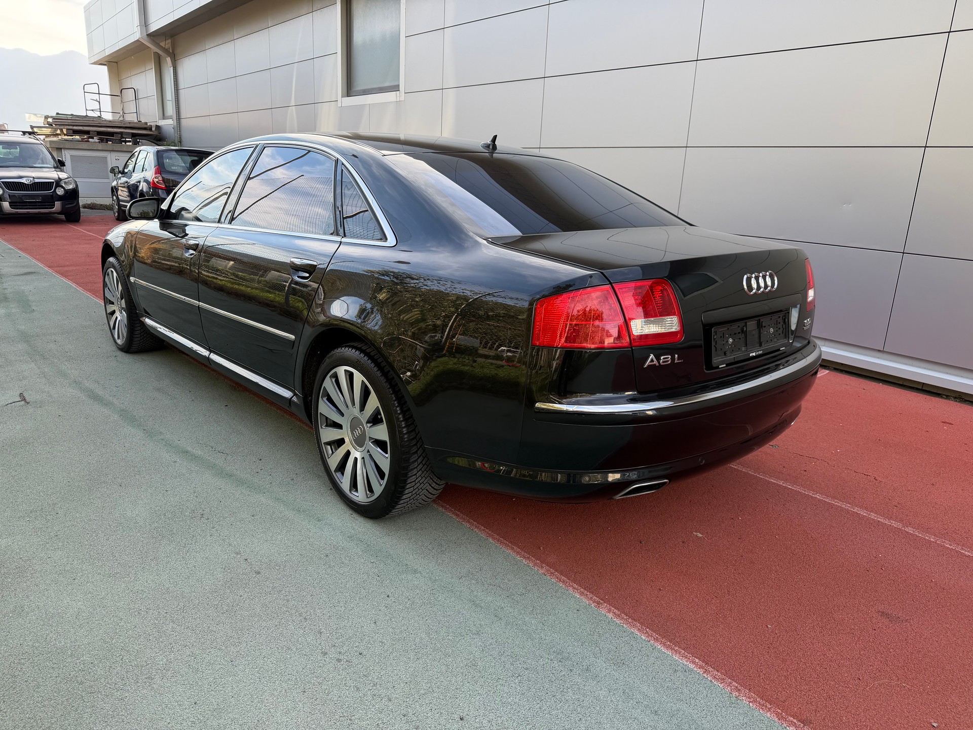 AUDI A8 L 6.0 quattro tiptronic-image-3