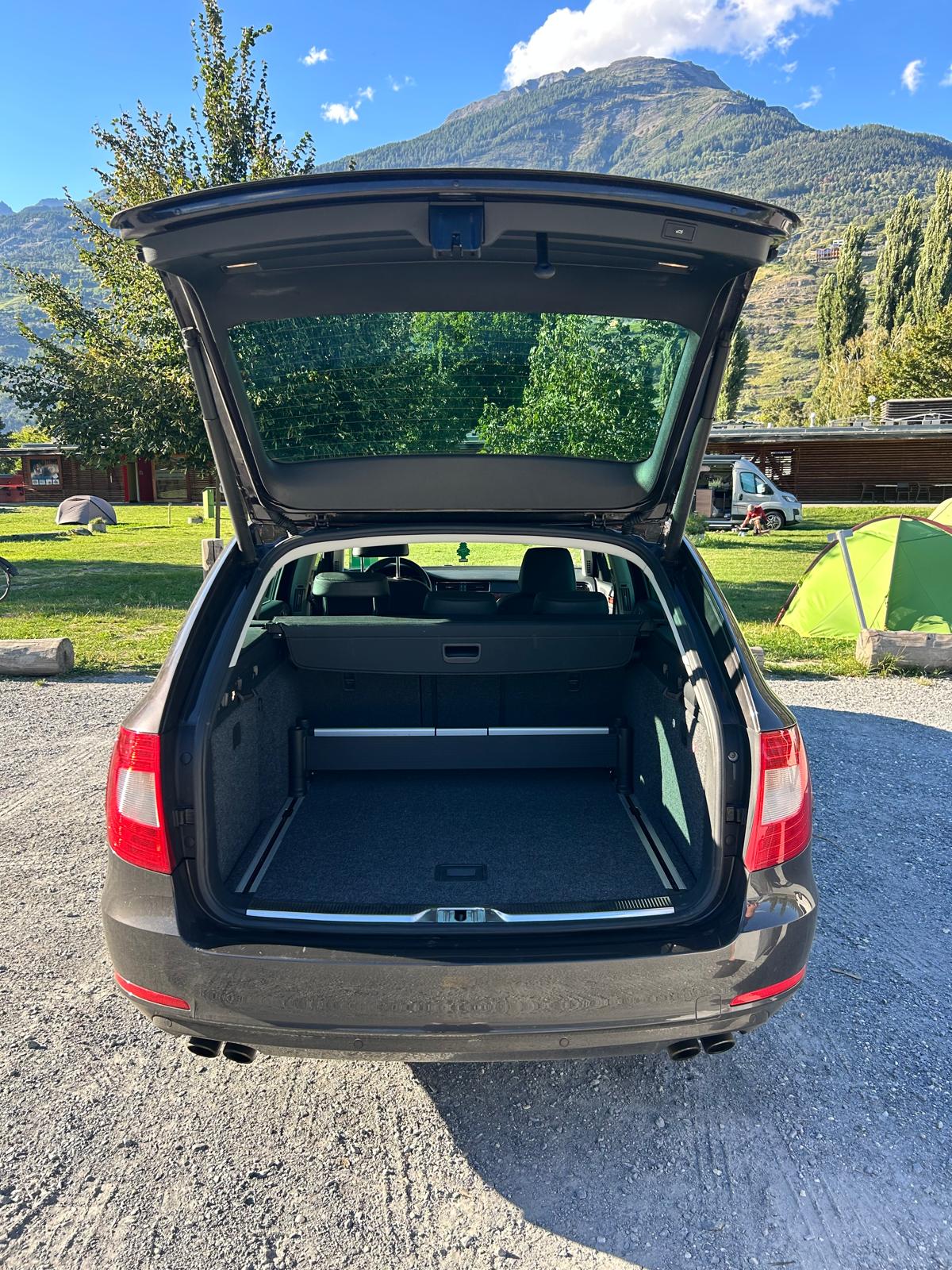 SKODA SUPERB COMBI ELEGANCE FSI V6 4X4 DSG-image-1