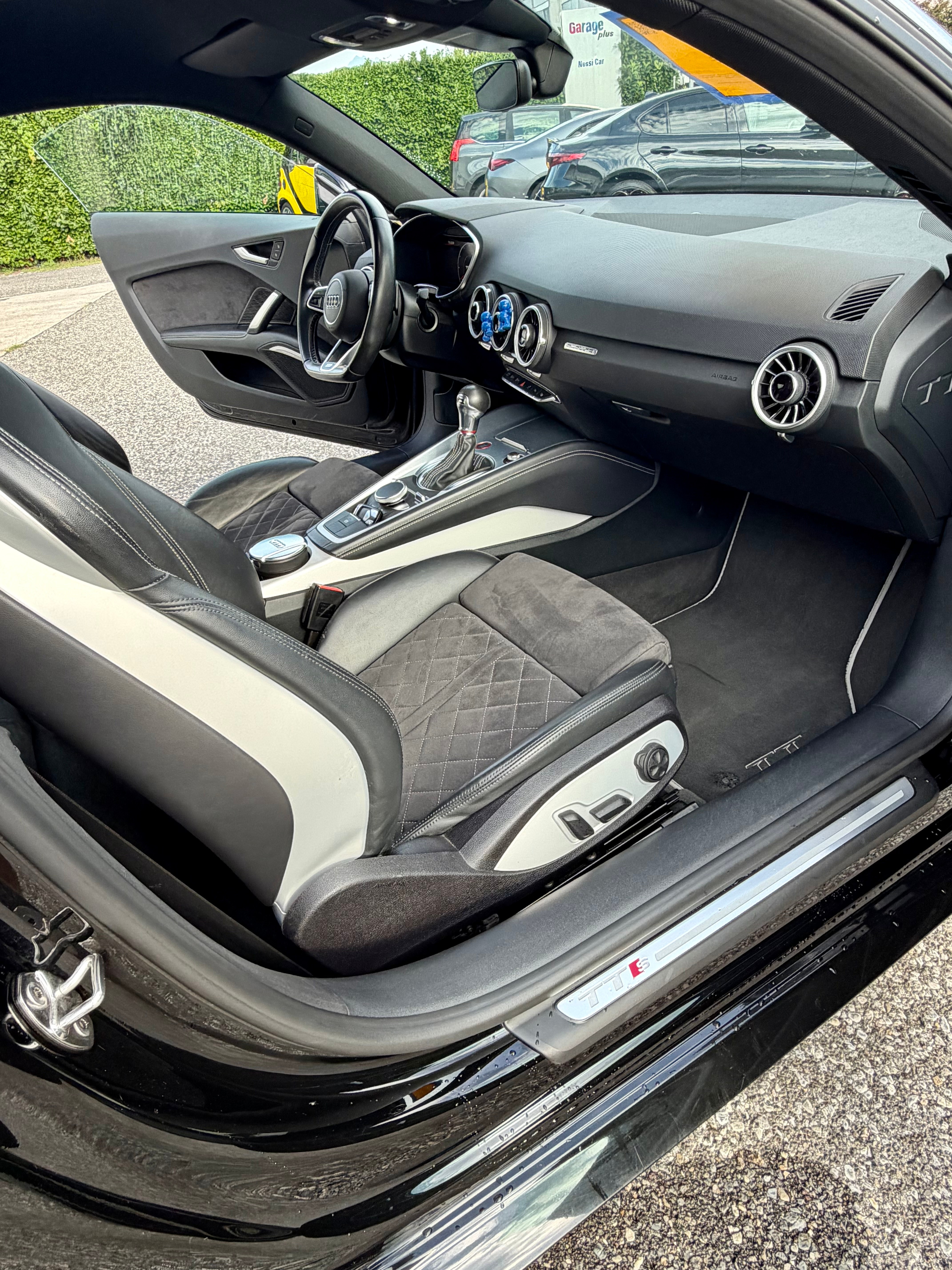 AUDI TTS Coupé 2.0 TFSI quattro S-tronic — slika 10