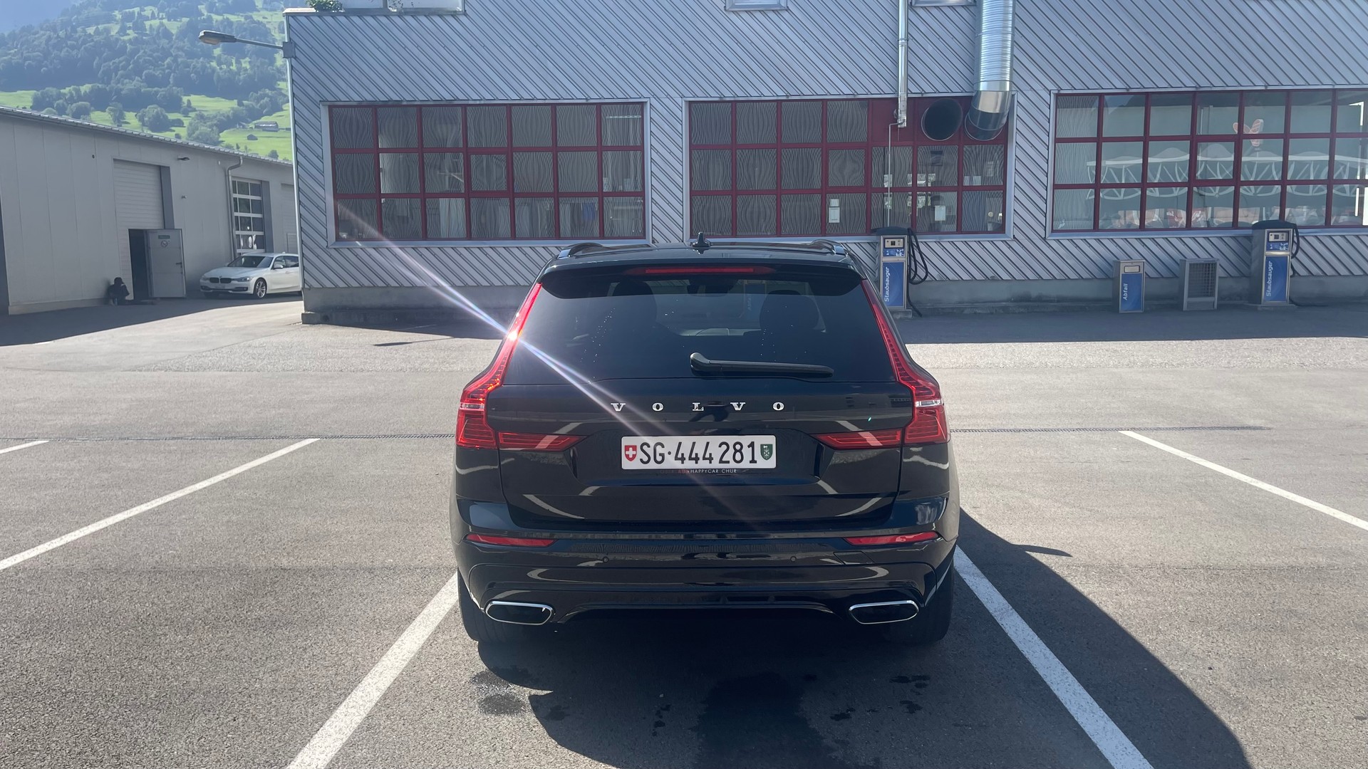 VOLVO 2.0 B4 MH R-Design AWD-image-4