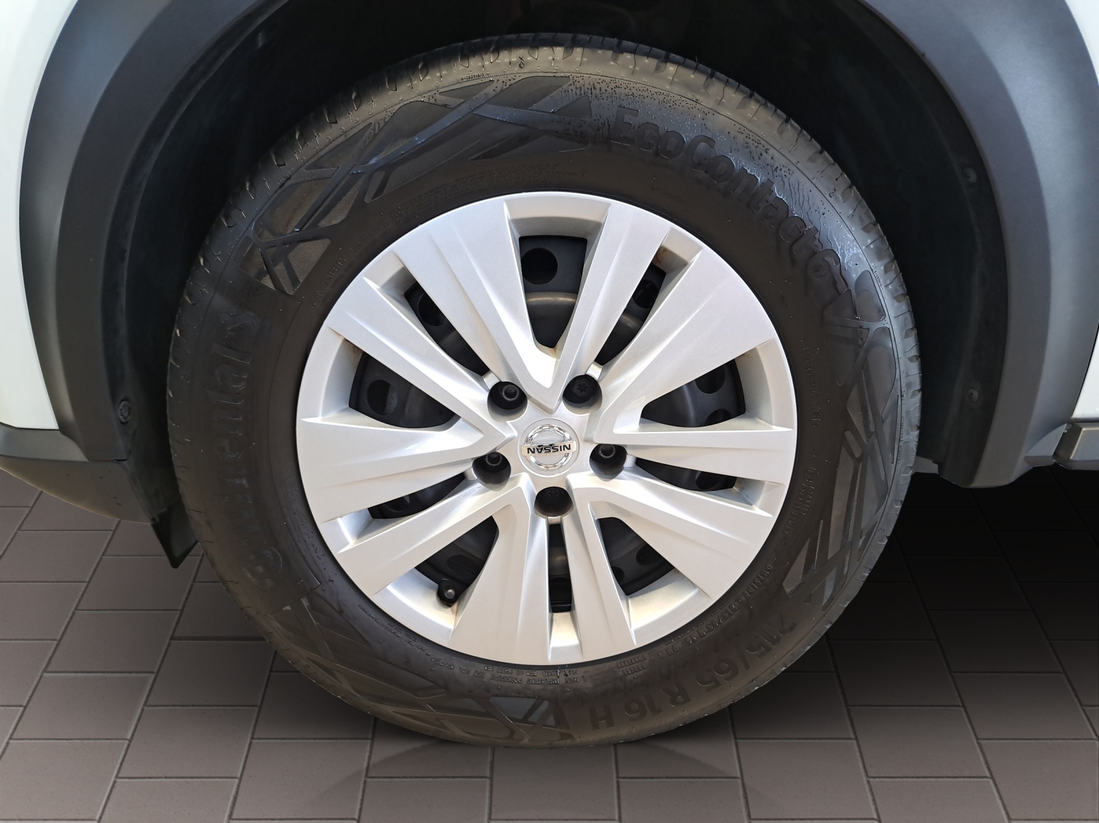 NISSAN Juke 1.0 DIG-T Visia-image-8
