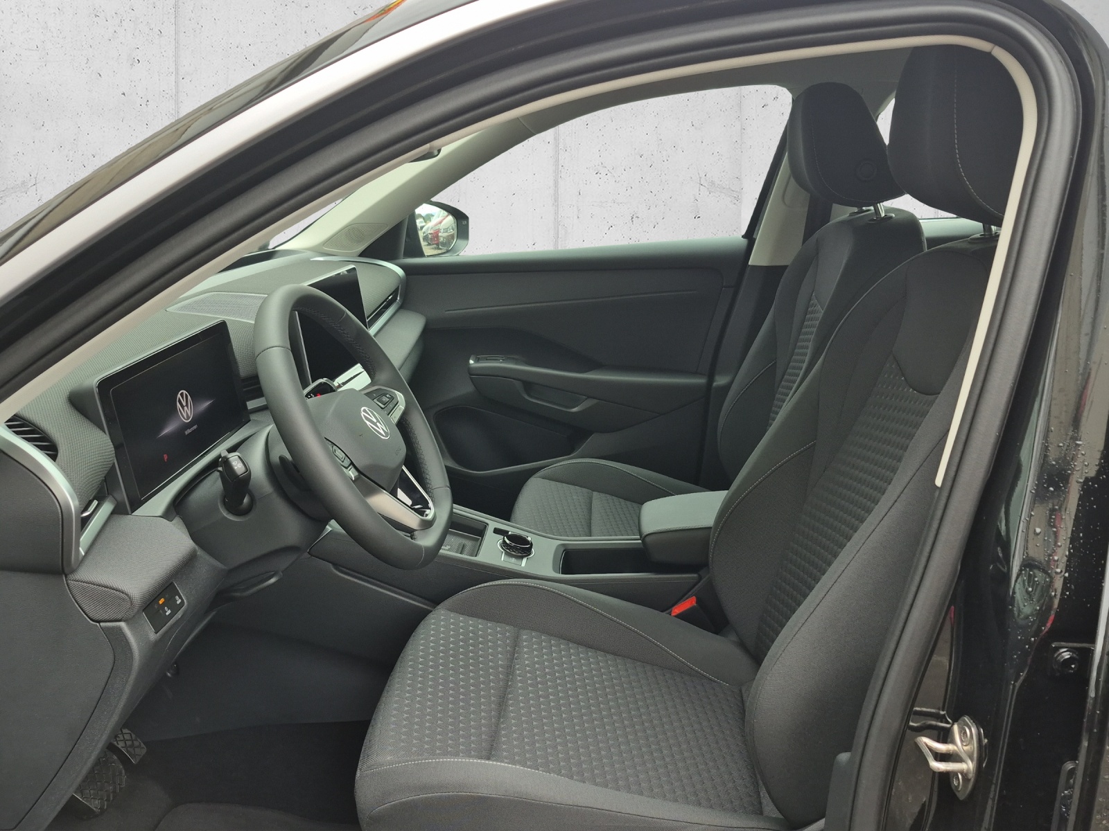 VW T-Roc 1.5 eTSI mHEV Trend DSG-image-8