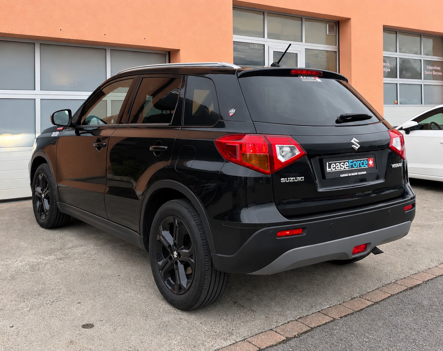 SUZUKI Vitara 1.4 Boosterjet Sergio Cellano Top Automatic-image-2