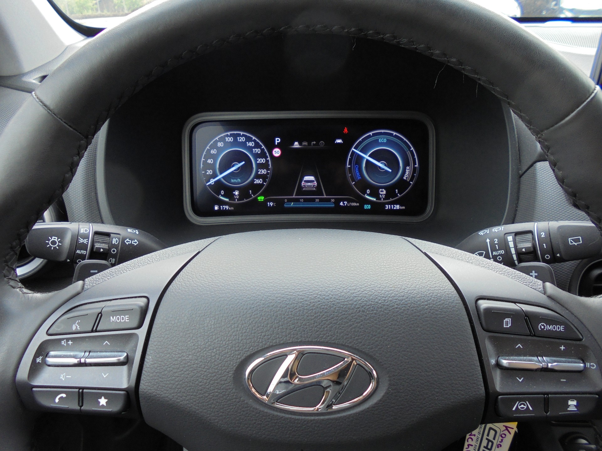 HYUNDAI Kona 1.6 GDi HEV Amplia DCT-image-11
