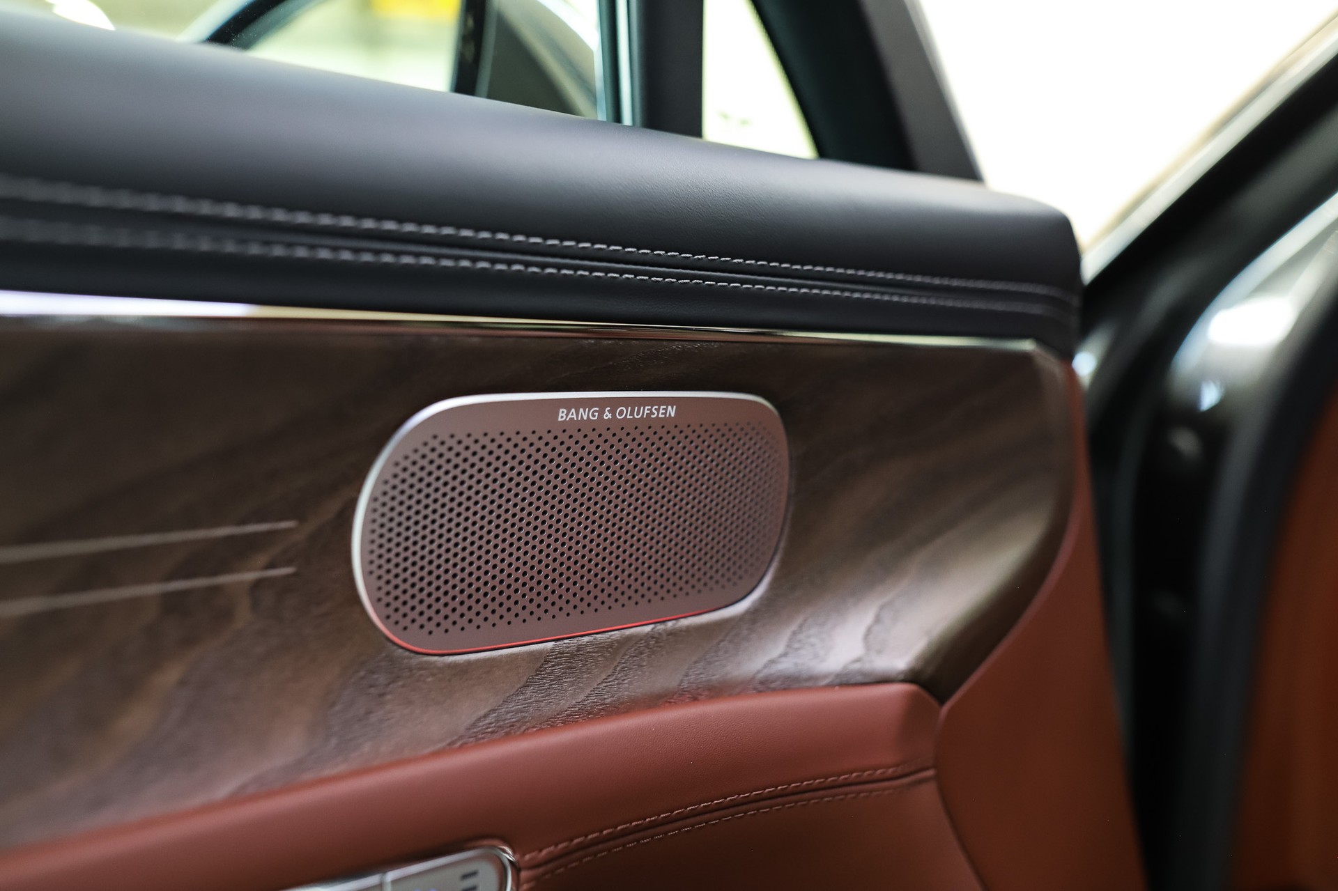 GENESIS G90 Luxury *5 Plätzer*-image-9