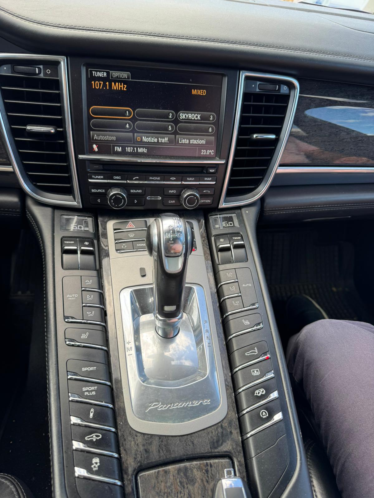 PORSCHE Panamera Turbo 4.8 PDK-image-7