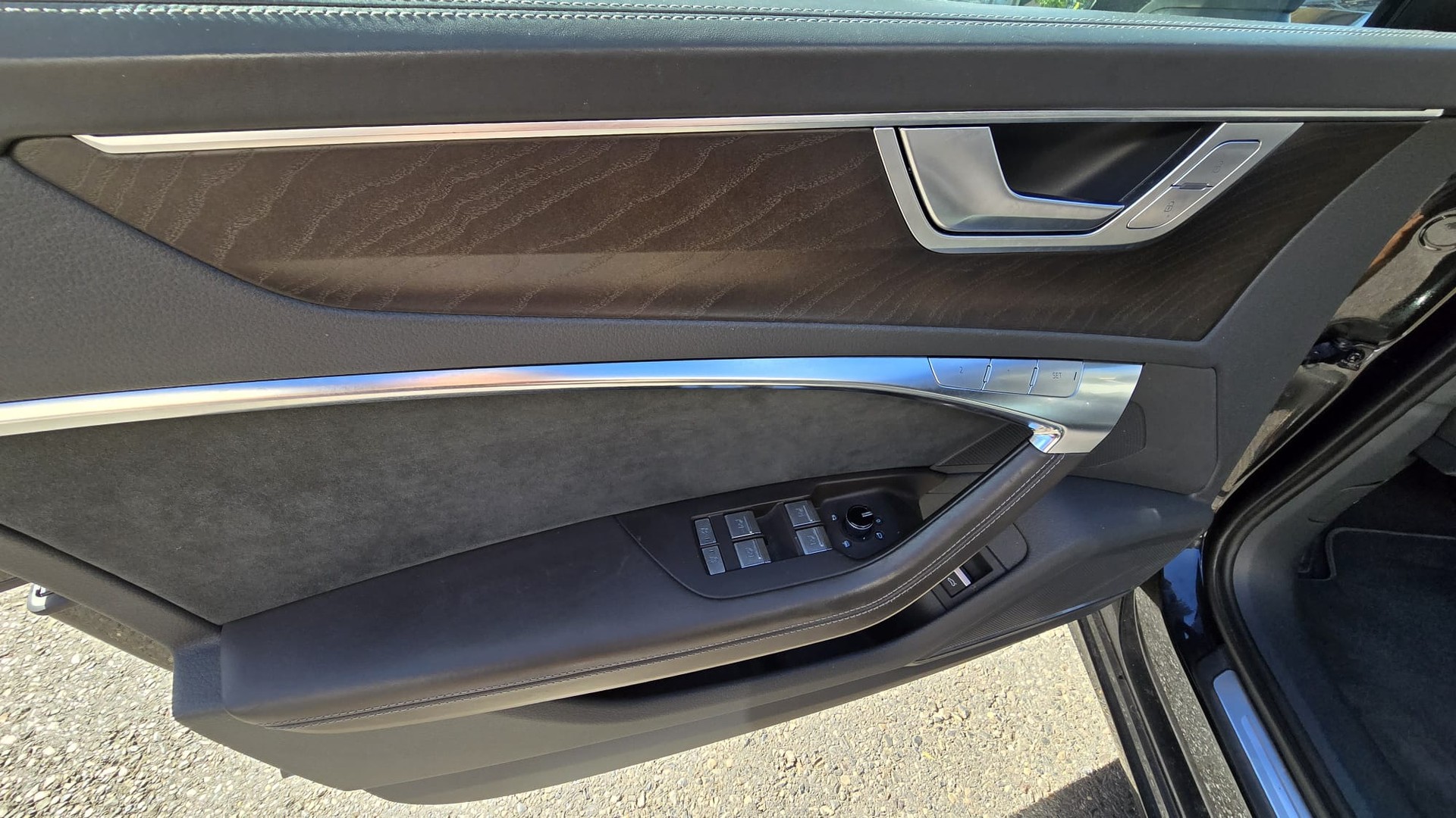AUDI A6 Limousine 55 TFSI Design quattro S-tronic-image-7