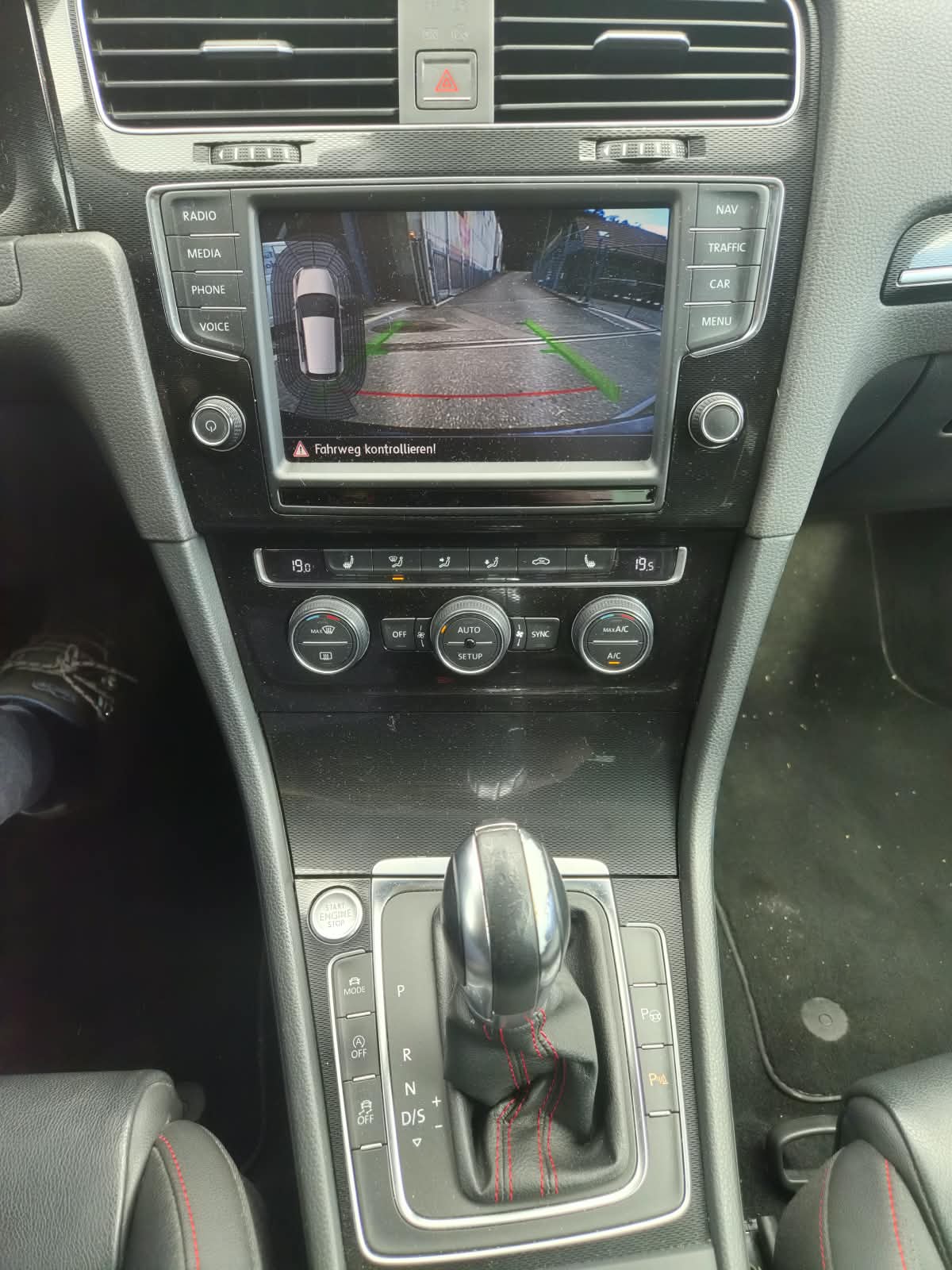 VW Golf 2.0 TSI GTI Performance DSG-image-5