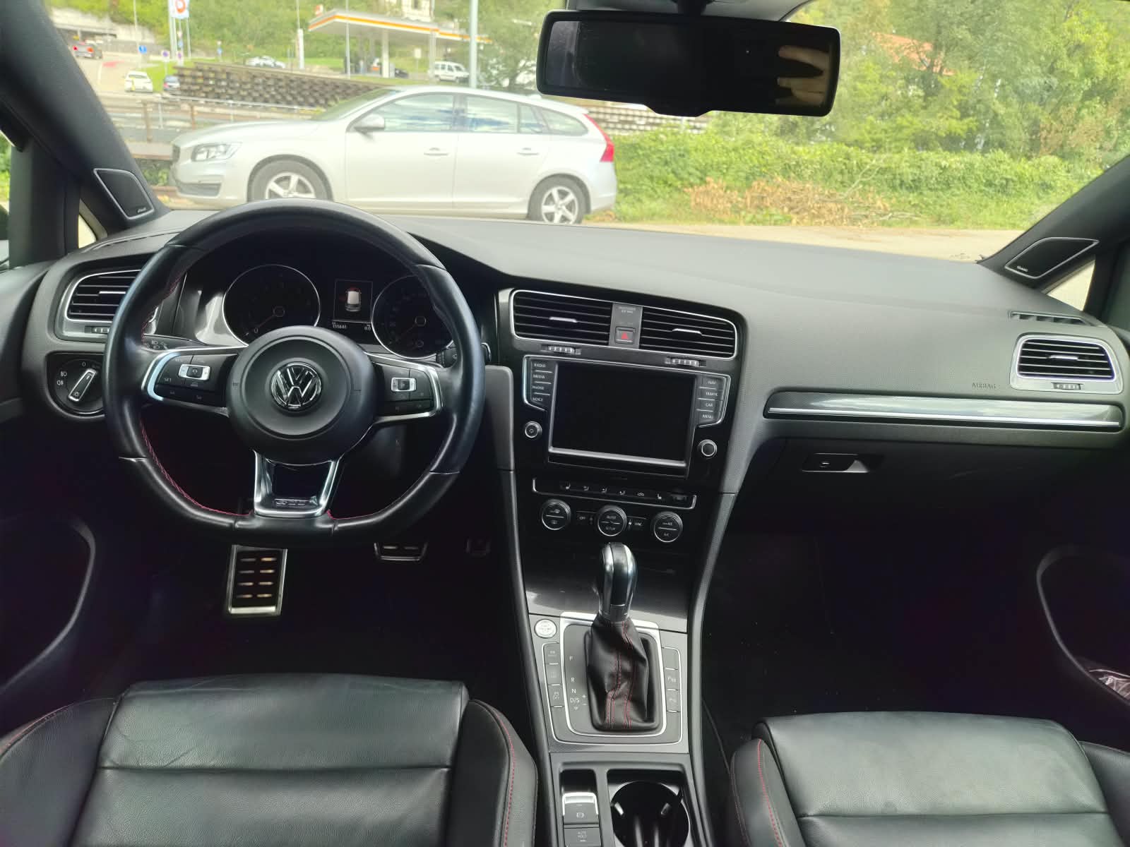 VW Golf 2.0 TSI GTI Performance DSG-image-4