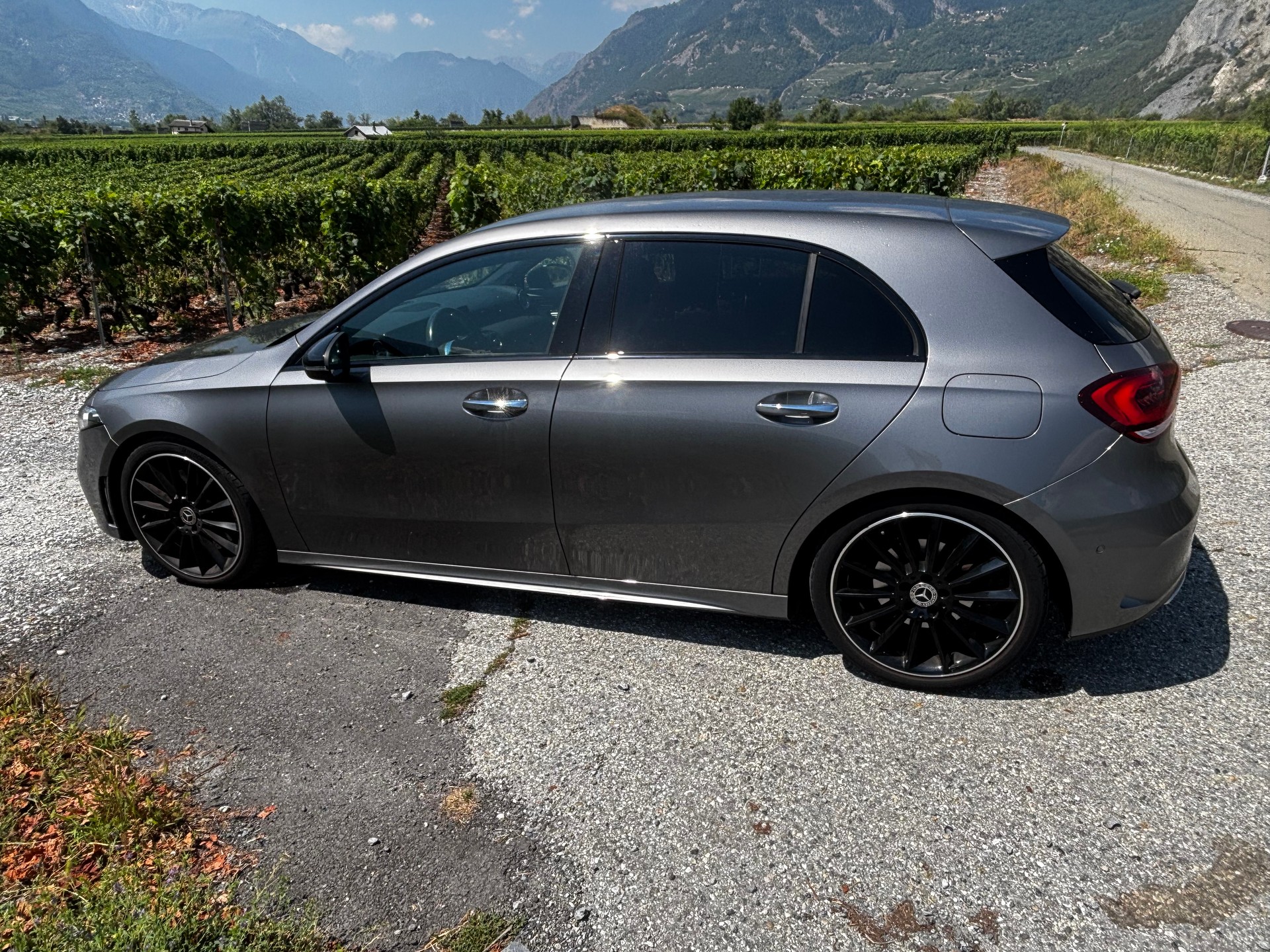 MERCEDES-BENZ A 250 AMG Line 4m-image-1