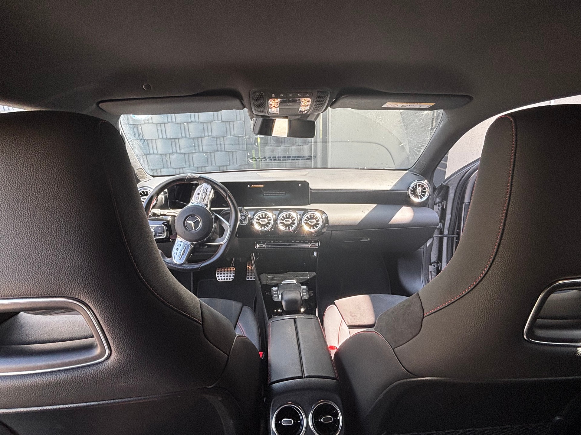 MERCEDES-BENZ A 250 AMG Line 4m-image-3