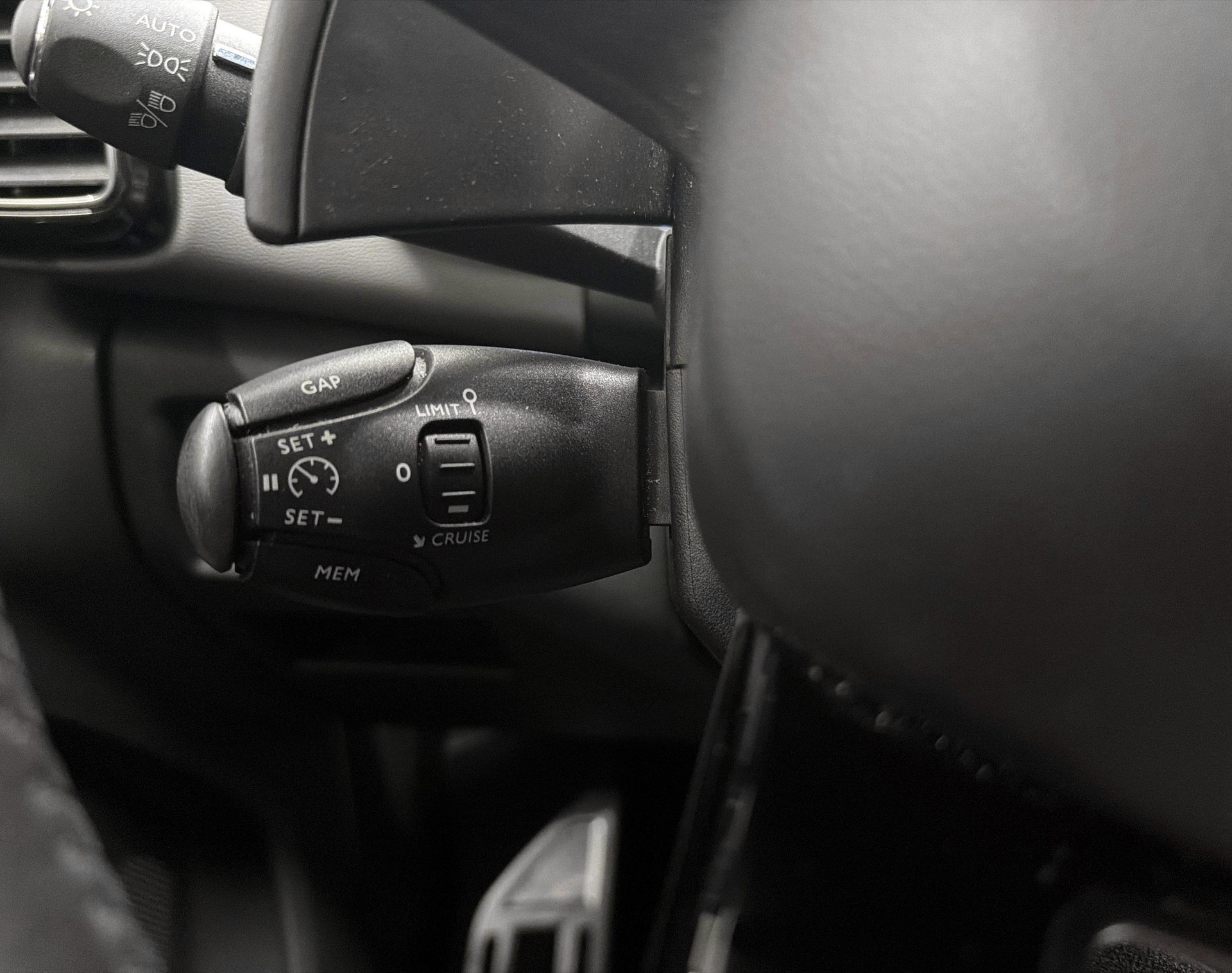 CITROEN C5 Aircross 1.5 HDi Shine-image-14