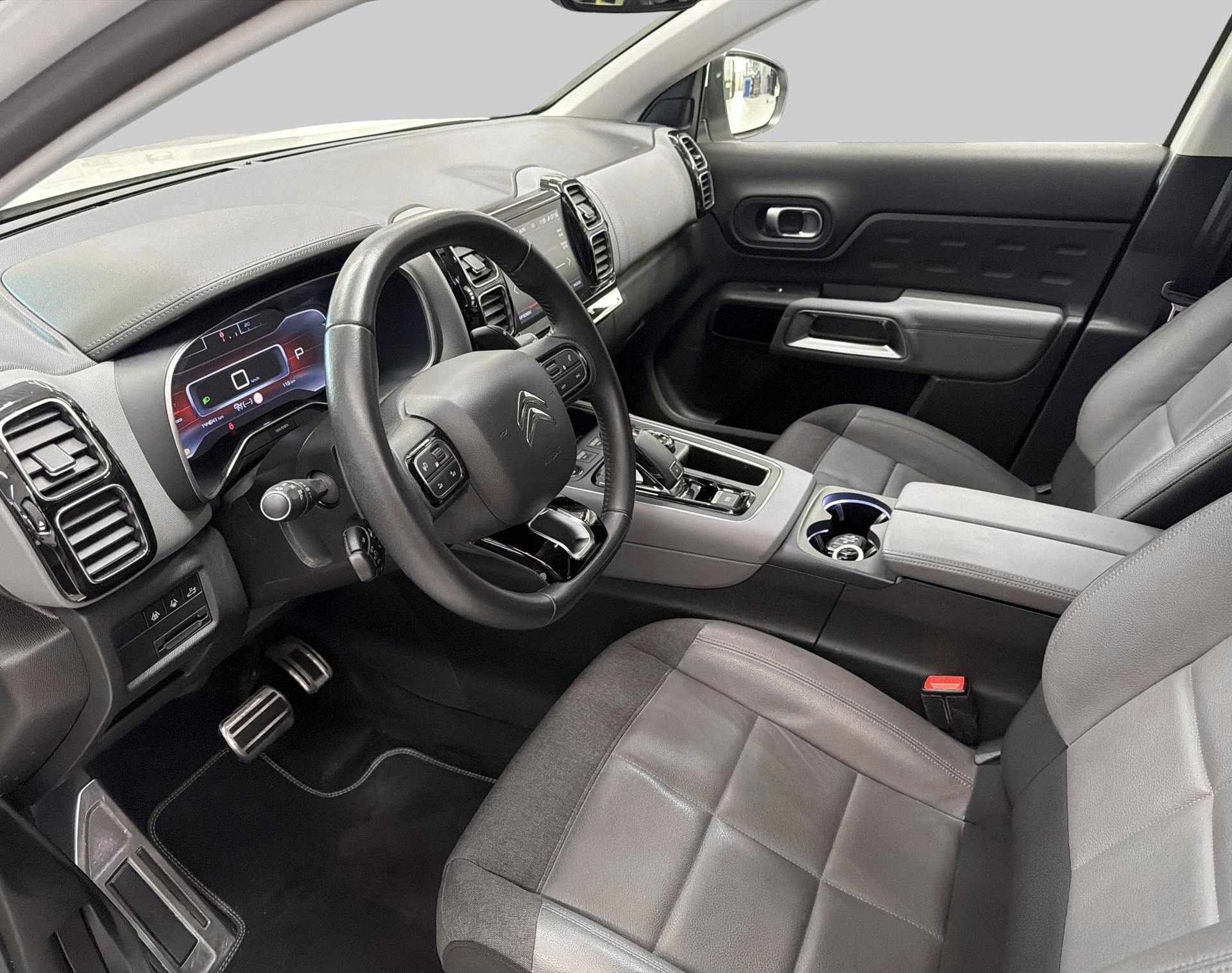 CITROEN C5 Aircross 1.5 HDi Shine-image-2