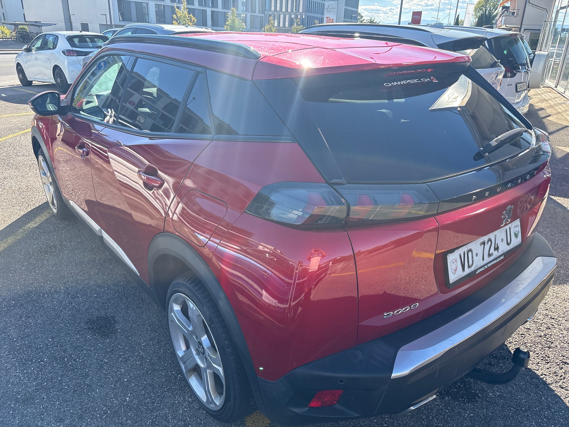 PEUGEOT 2008 1.2 PureTech Allure Pack EAT8-image-3
