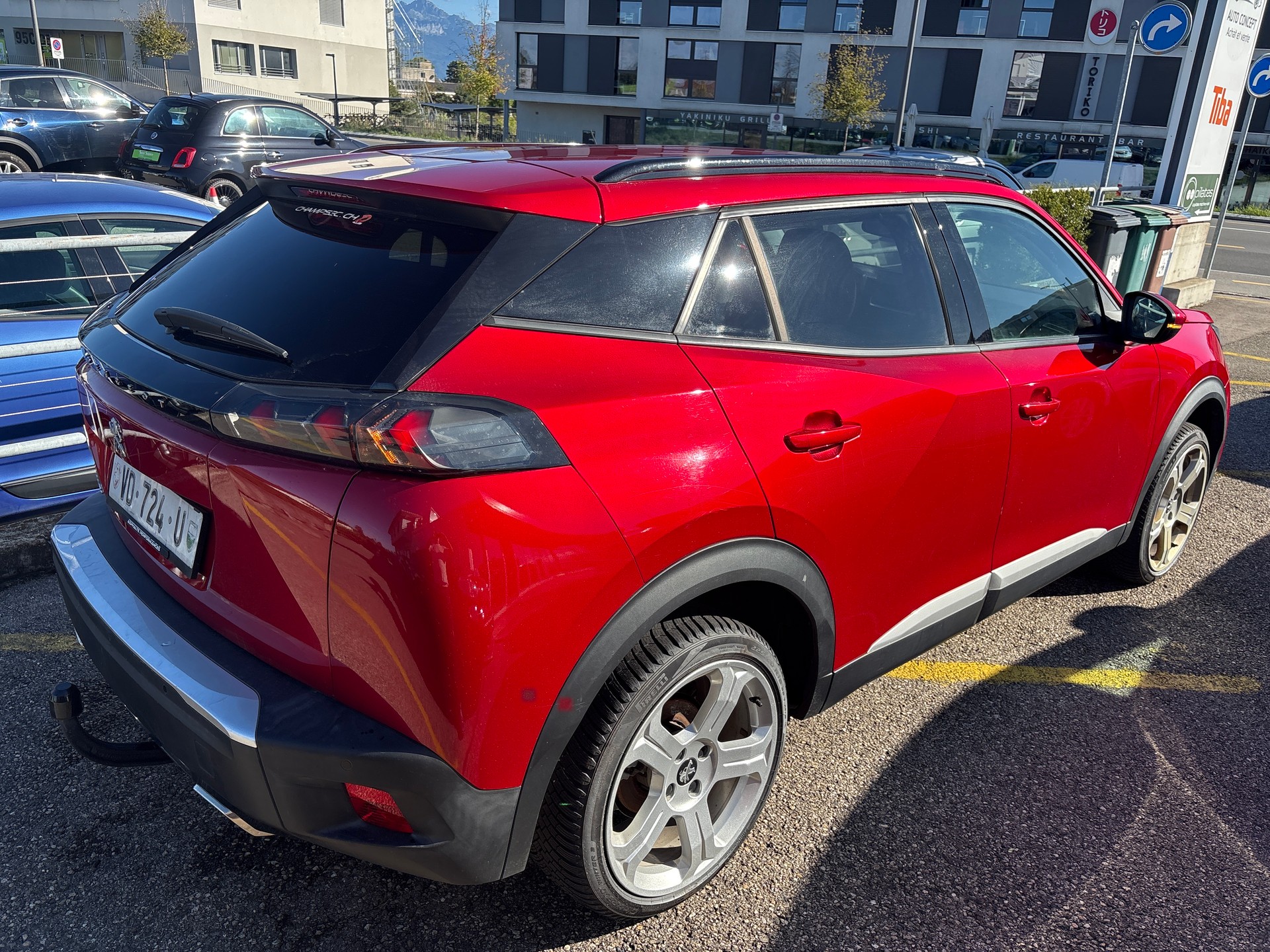 PEUGEOT 2008 1.2 PureTech Allure Pack EAT8-image-4