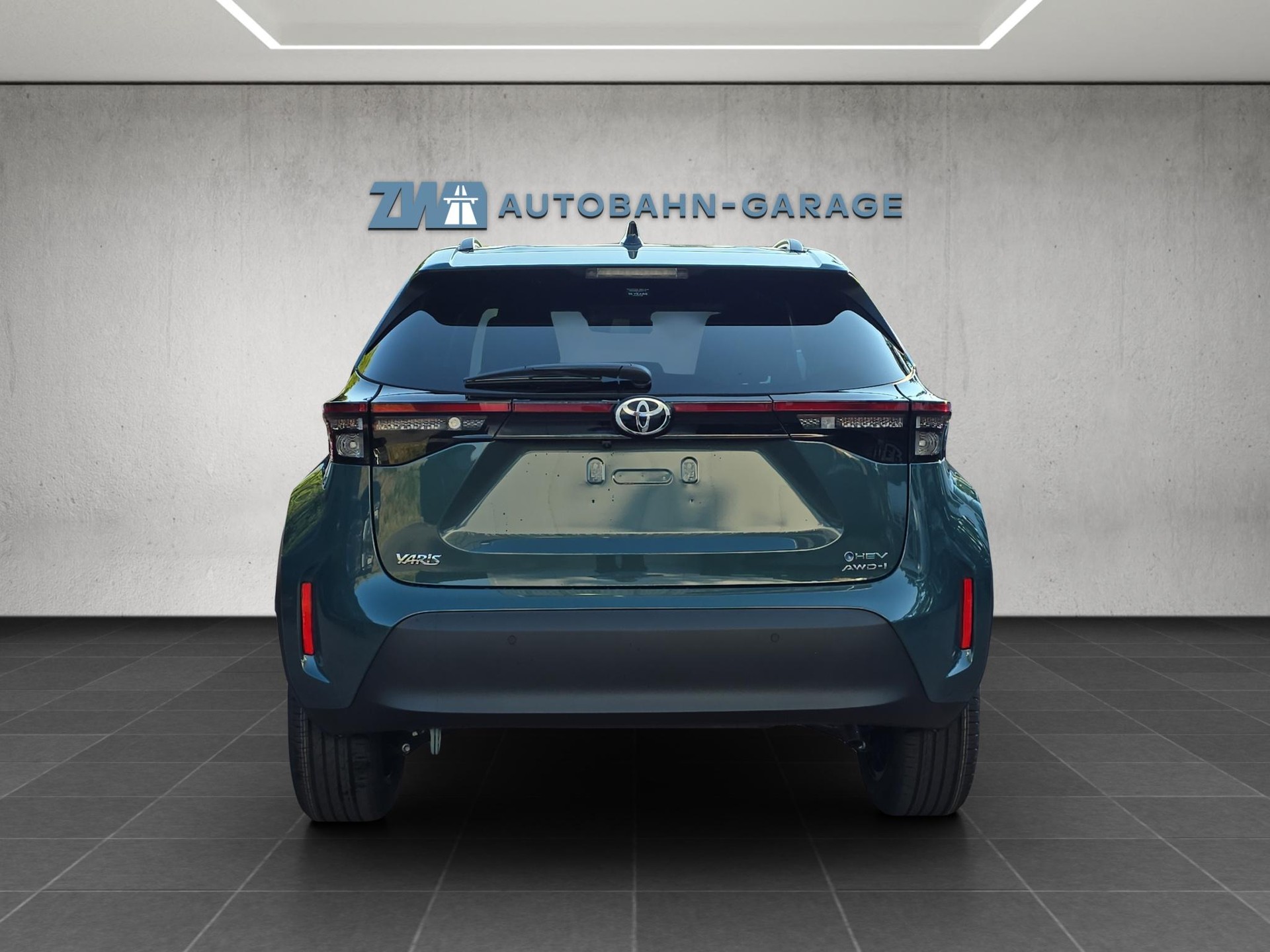 TOYOTA Yaris Cross 1.5 VVT-i HSD Trend AWD-i-image-3