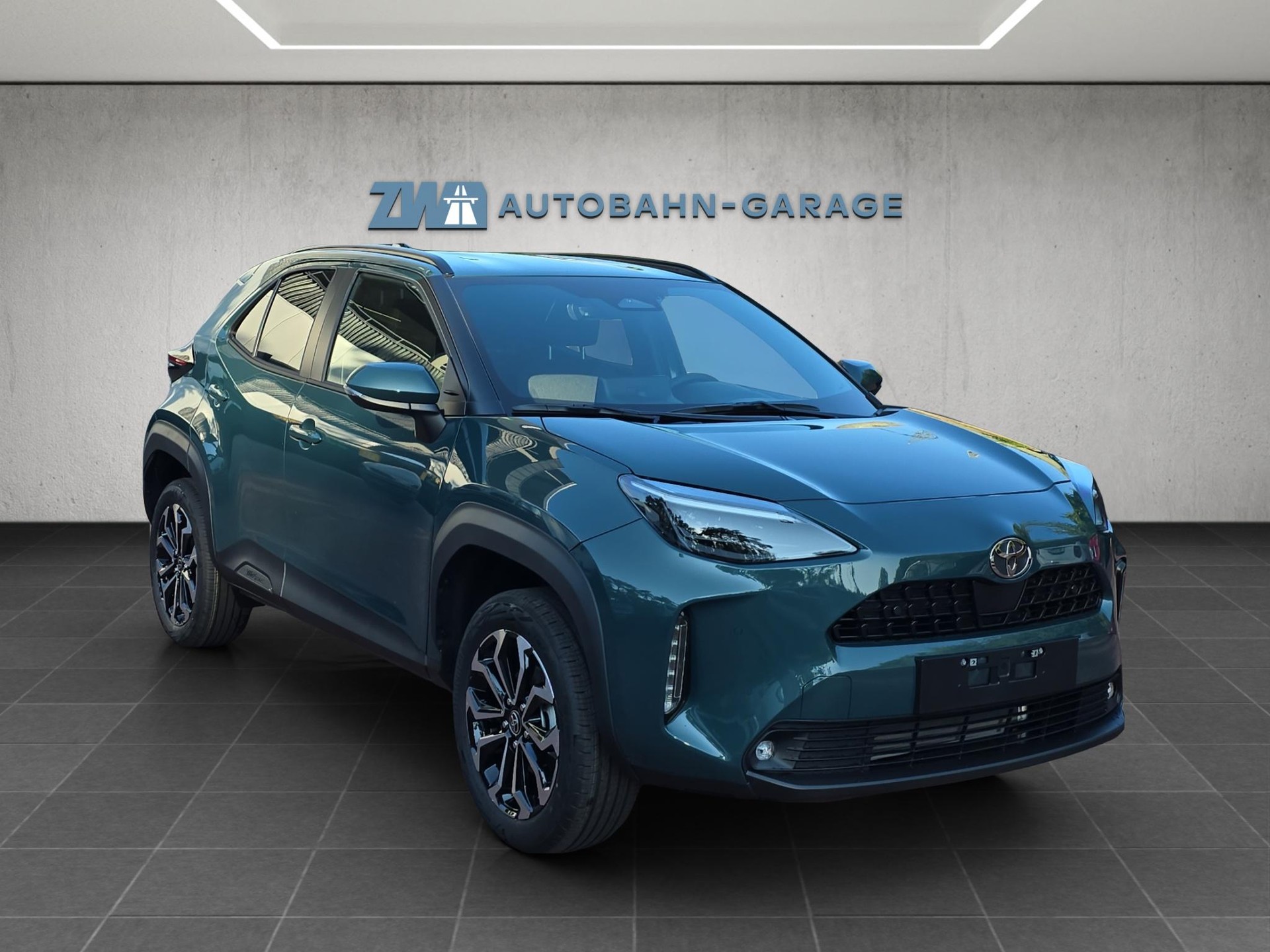 TOYOTA Yaris Cross 1.5 VVT-i HSD Trend AWD-i-image-6
