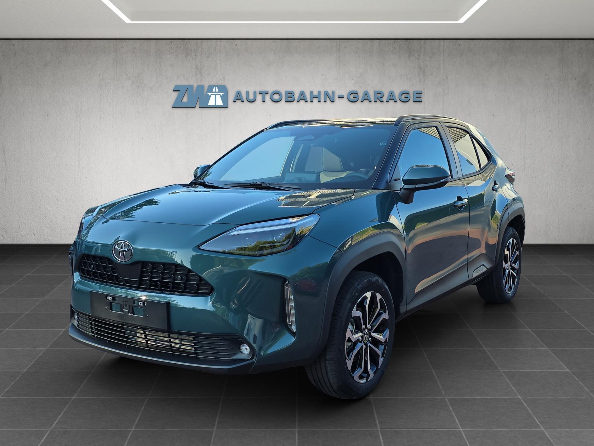 TOYOTA Yaris Cross 1.5 VVT-i HSD Trend AWD-i-image-0