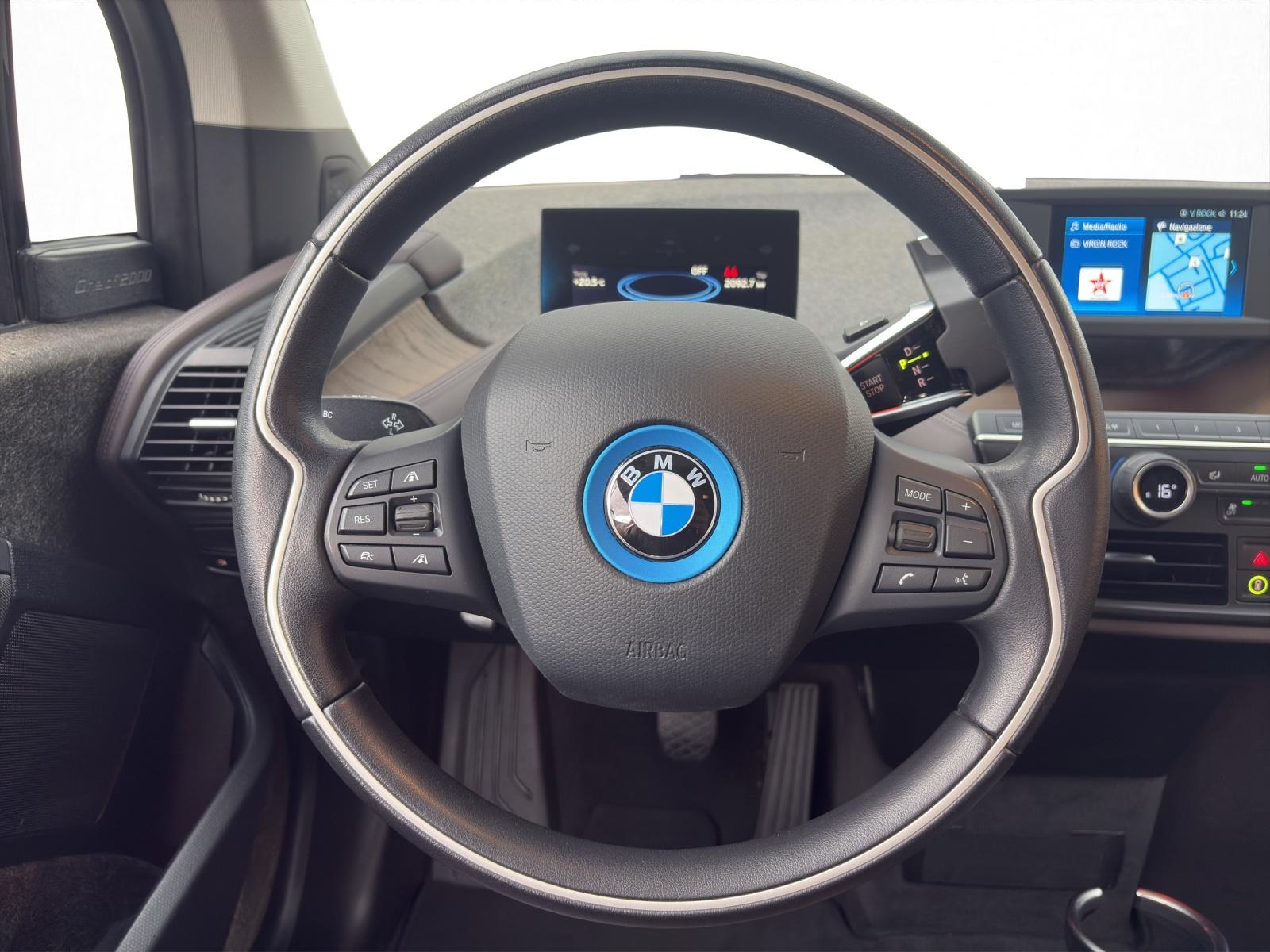 BMW i3s 120 Ah-image-10