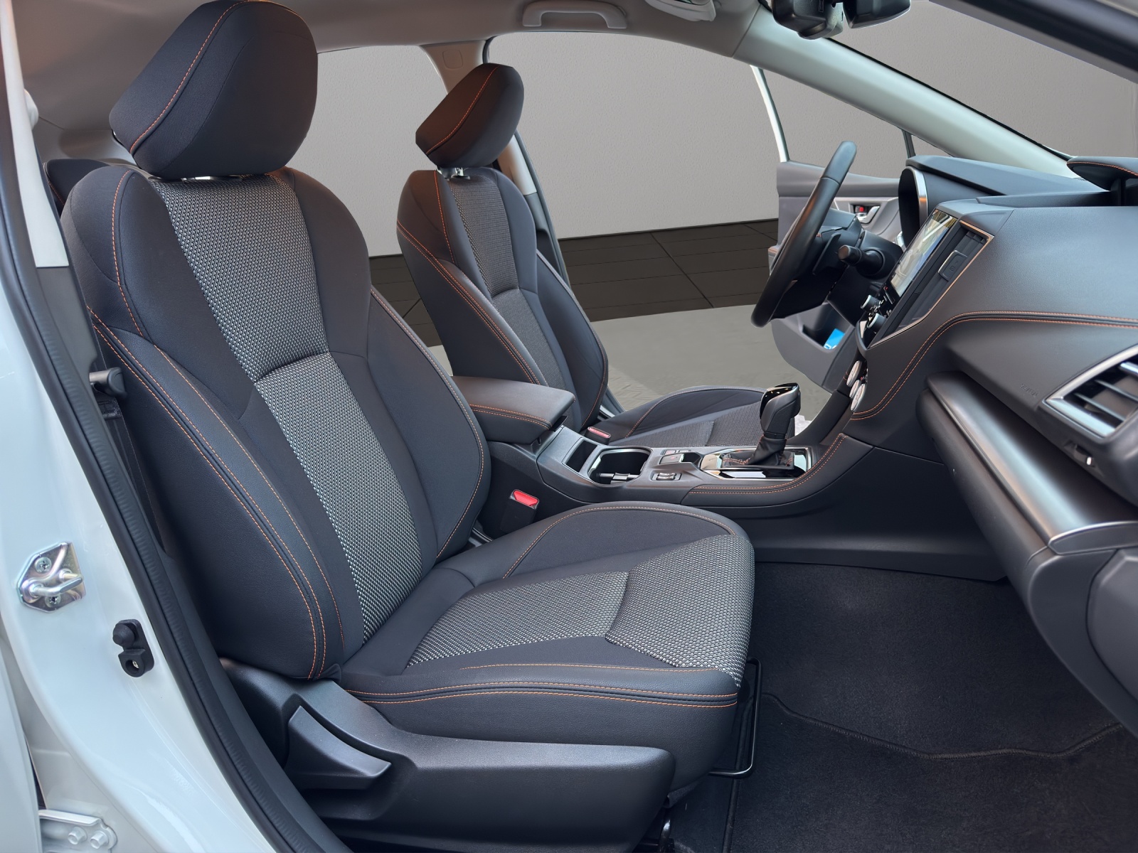 SUBARU XV 2.0 e-Boxer Swiss Plus AWD Lineartronic-image-16