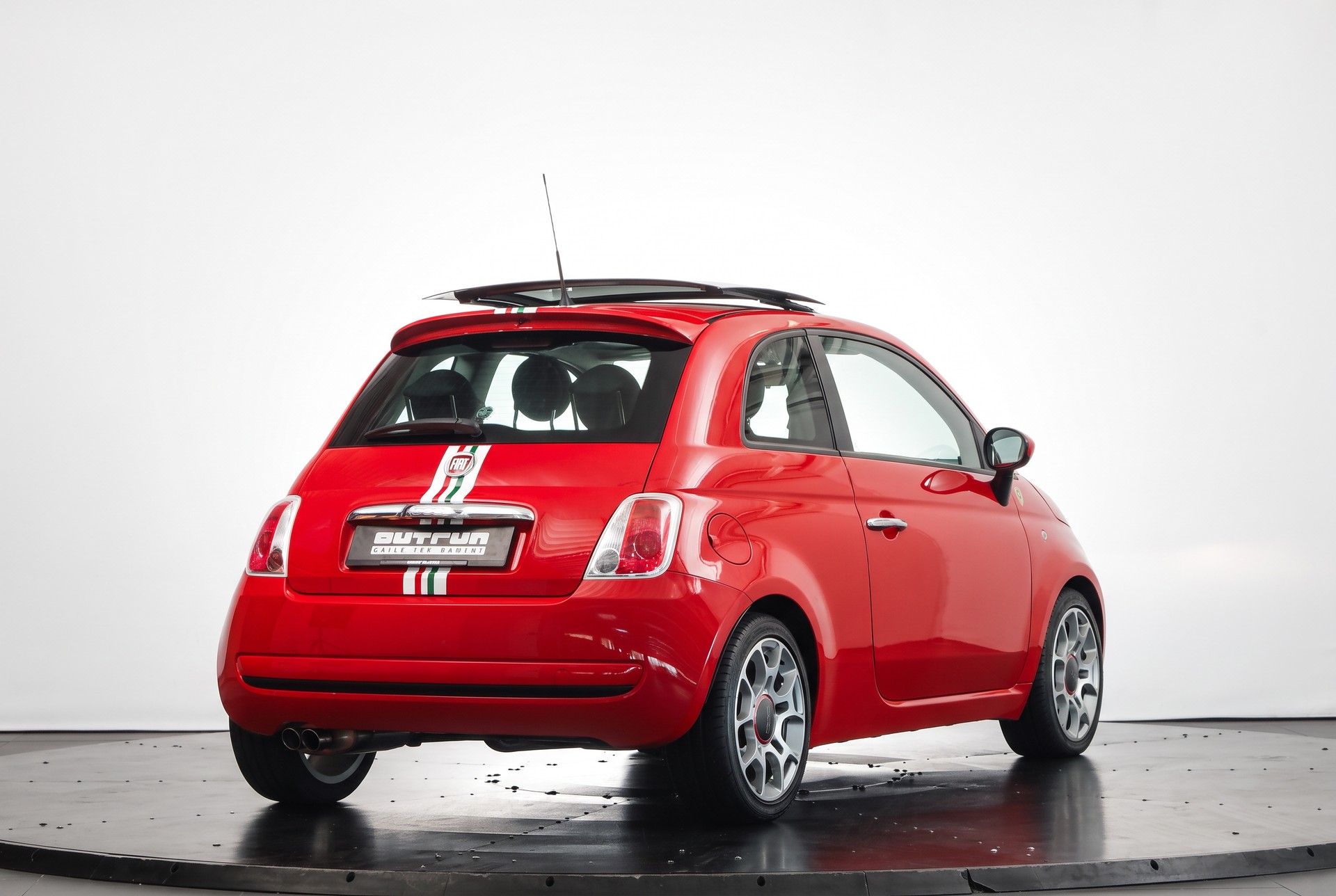 FIAT 500 1.4 16V Sport Ferrari Dealers 122/200-image-4