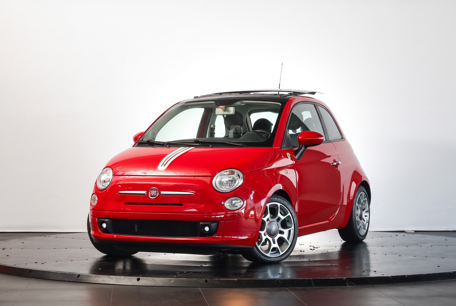 FIAT 500 1.4 16V Sport Ferrari Dealers 122/200-image-3