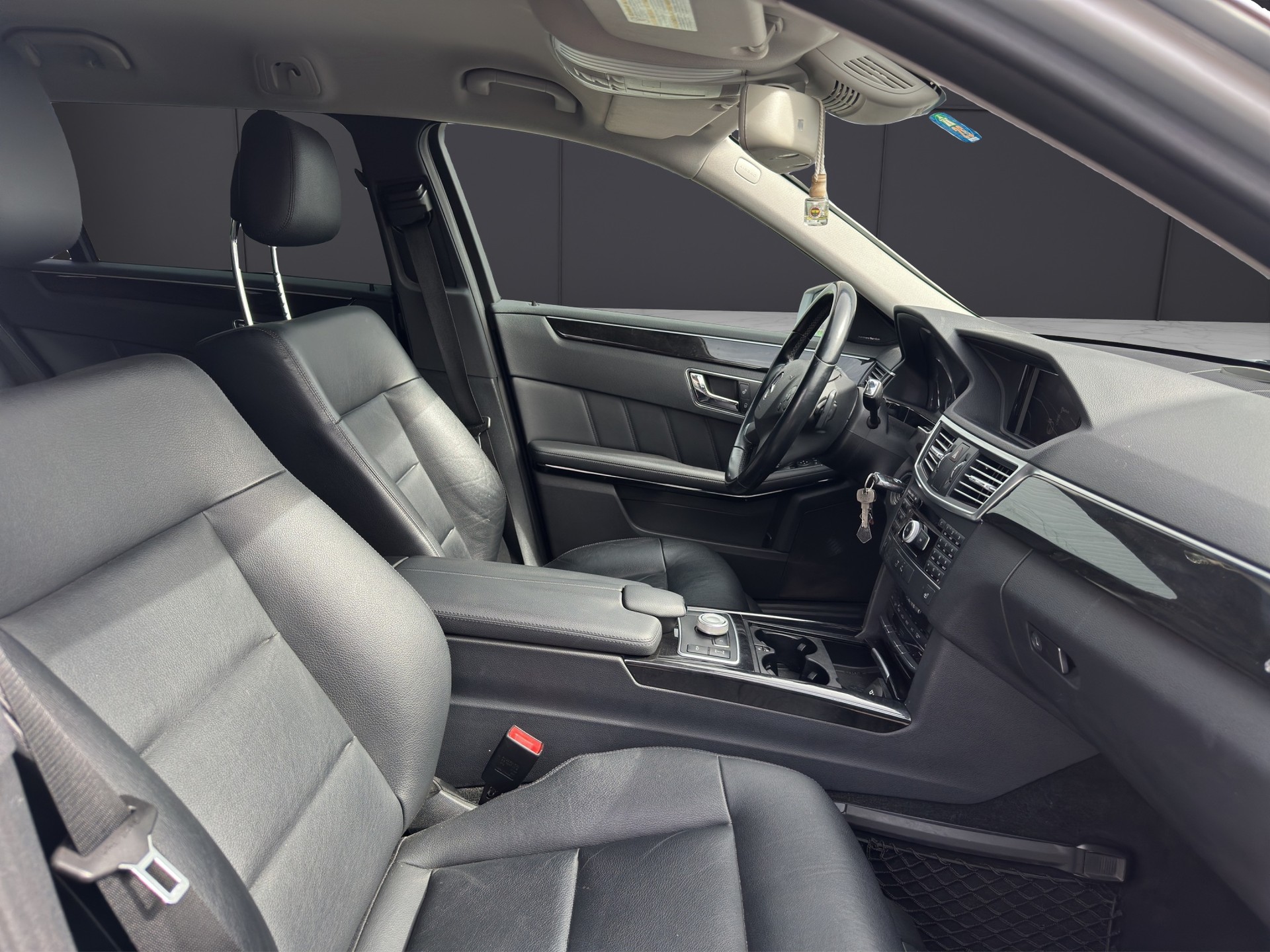 MERCEDES-BENZ E 350 CDI BlueEfficiency Elégance 4Matic 7G-Tronic-image-15