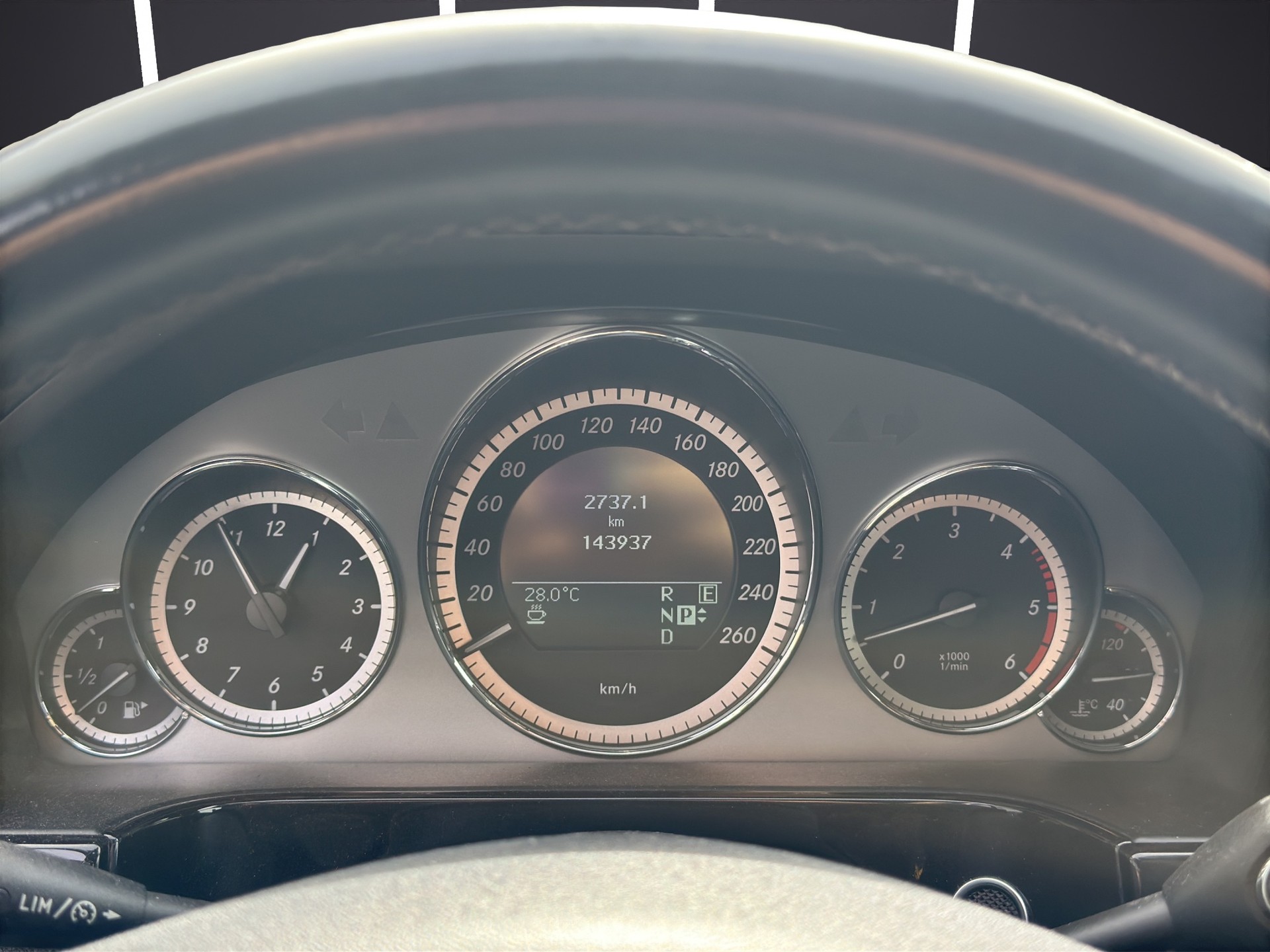 MERCEDES-BENZ E 350 CDI BlueEfficiency Elégance 4Matic 7G-Tronic-image-12