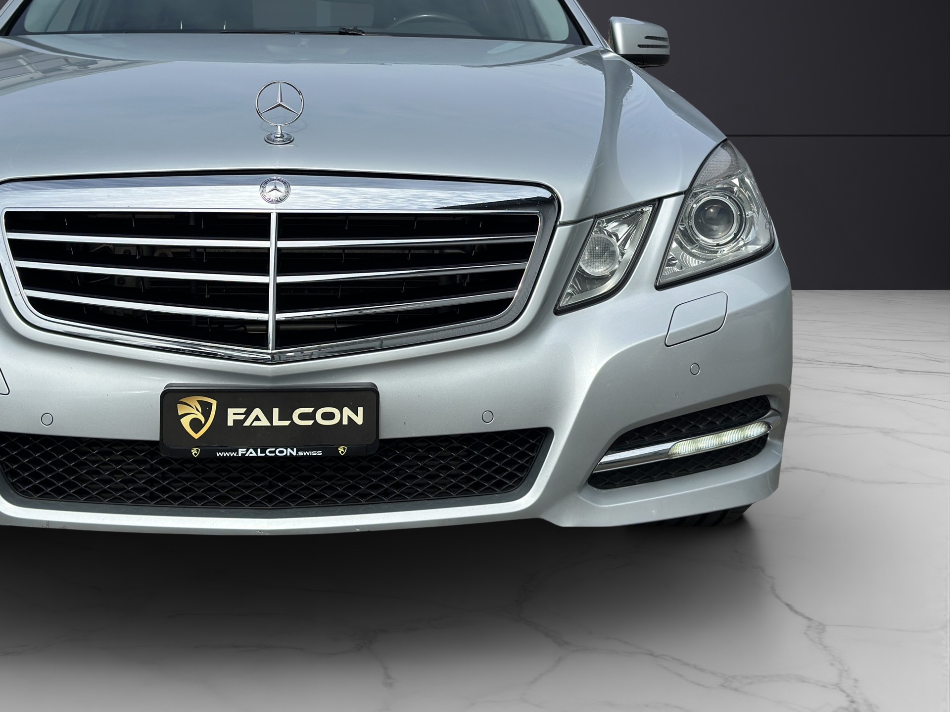MERCEDES-BENZ E 350 CDI BlueEfficiency Elégance 4Matic 7G-Tronic-image-28
