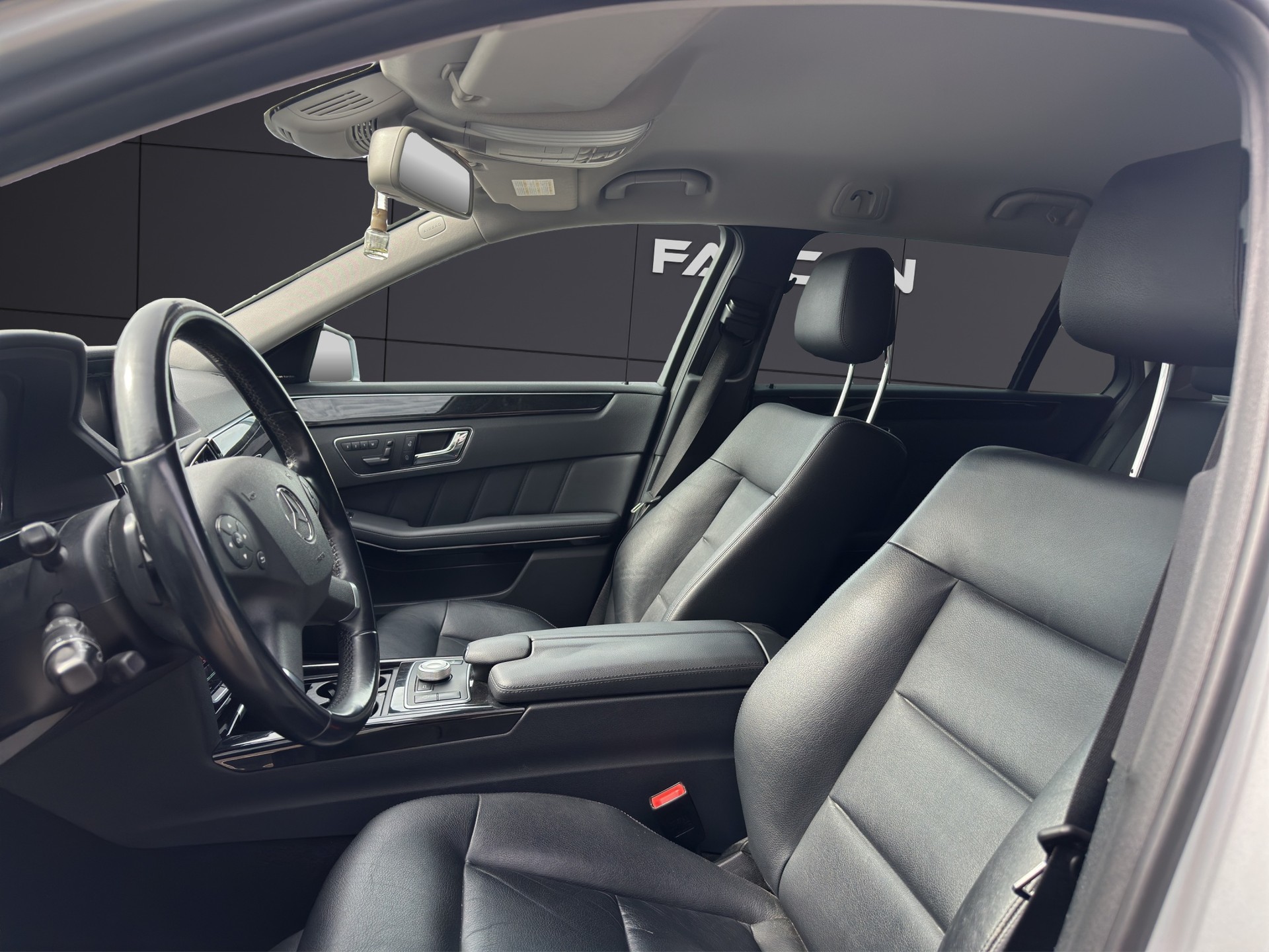 MERCEDES-BENZ E 350 CDI BlueEfficiency Elégance 4Matic 7G-Tronic-image-14