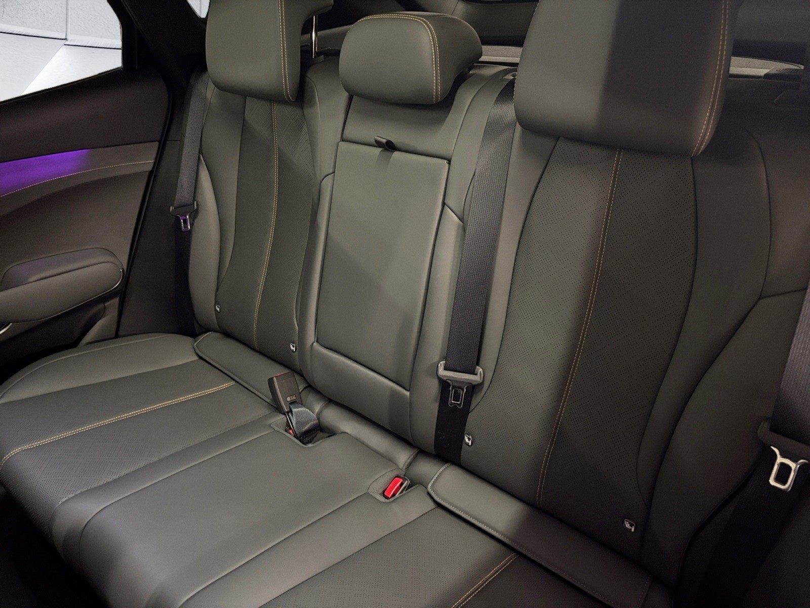 BYD Atto 3 EVO 74.8 kWh Excellence AWD-image-14