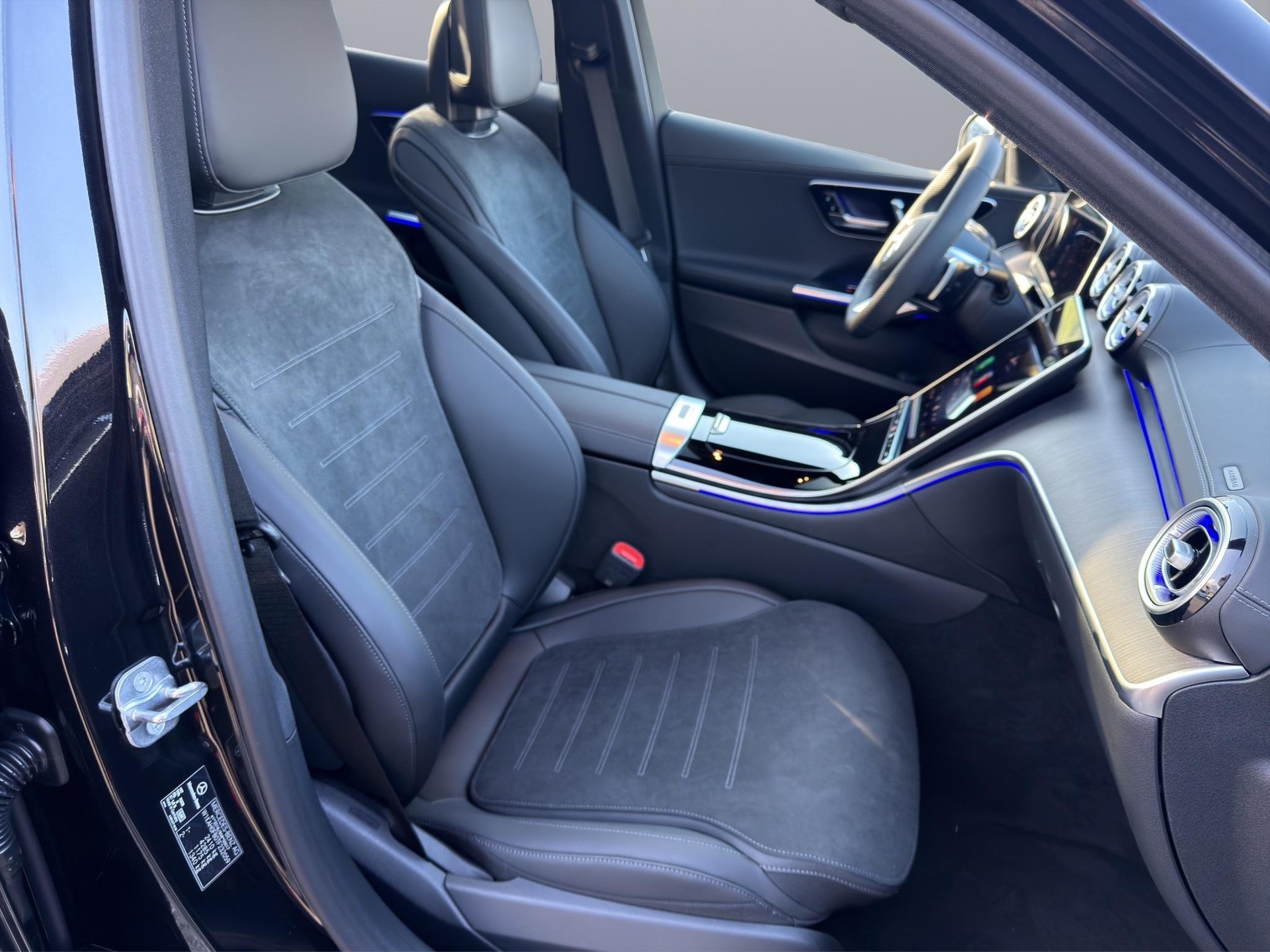 MERCEDES-BENZ C-Klasse S206 Kombi C 220 d Swiss Star AMG Line 4matic