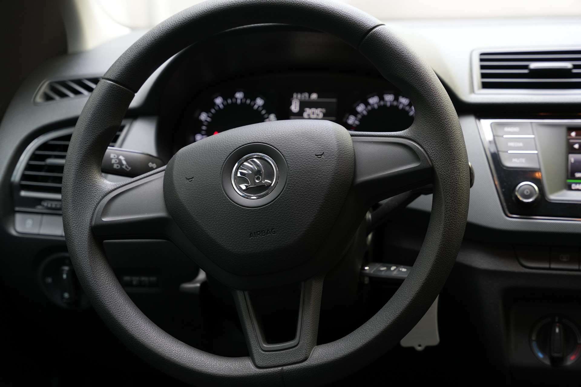 SKODA Fabia 1.0 MPI Active-image-9