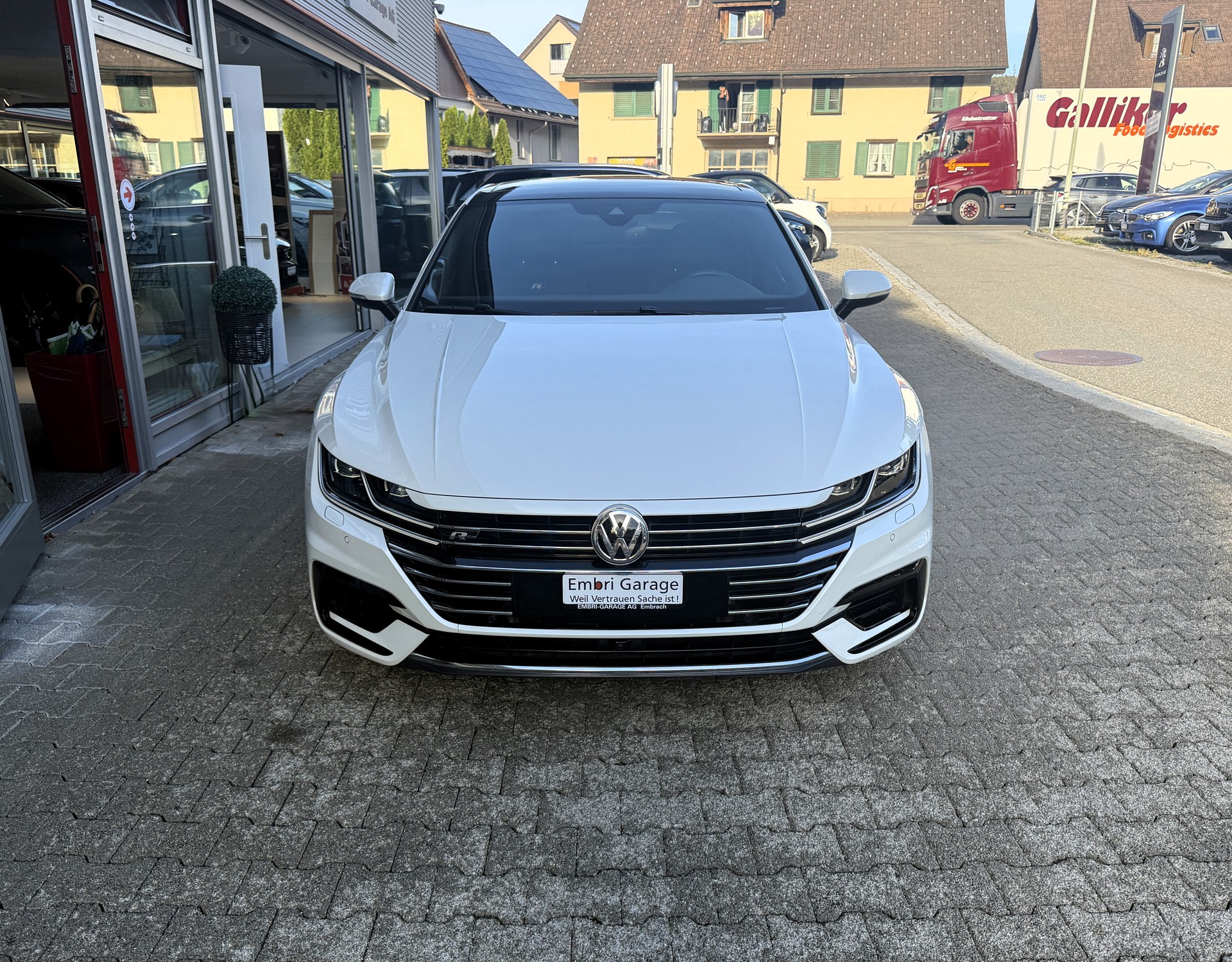 VW Arteon 2.0 TSI BMT R-Line 4Motion DSG-image-1