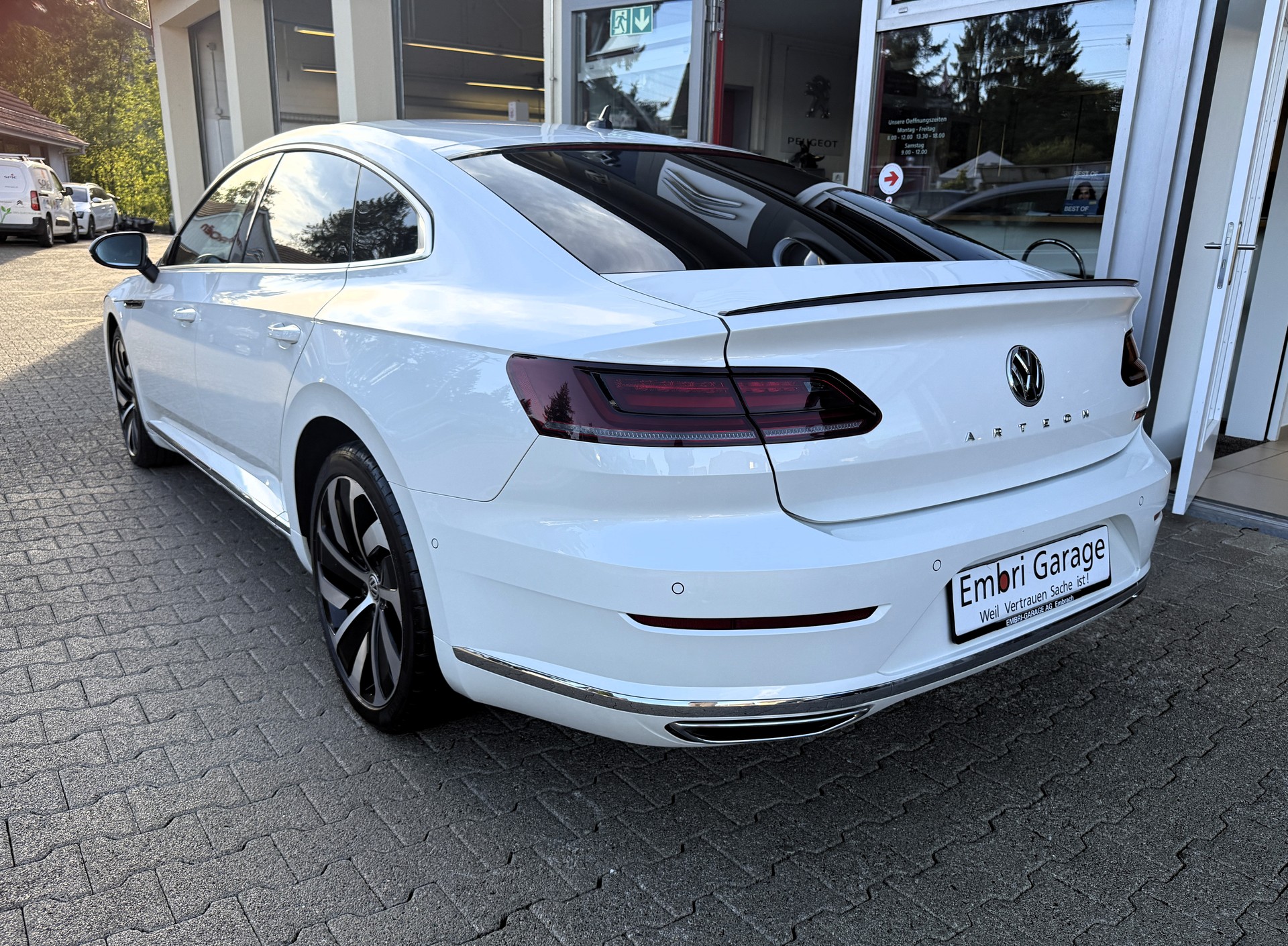 VW Arteon 2.0 TSI BMT R-Line 4Motion DSG-image-5