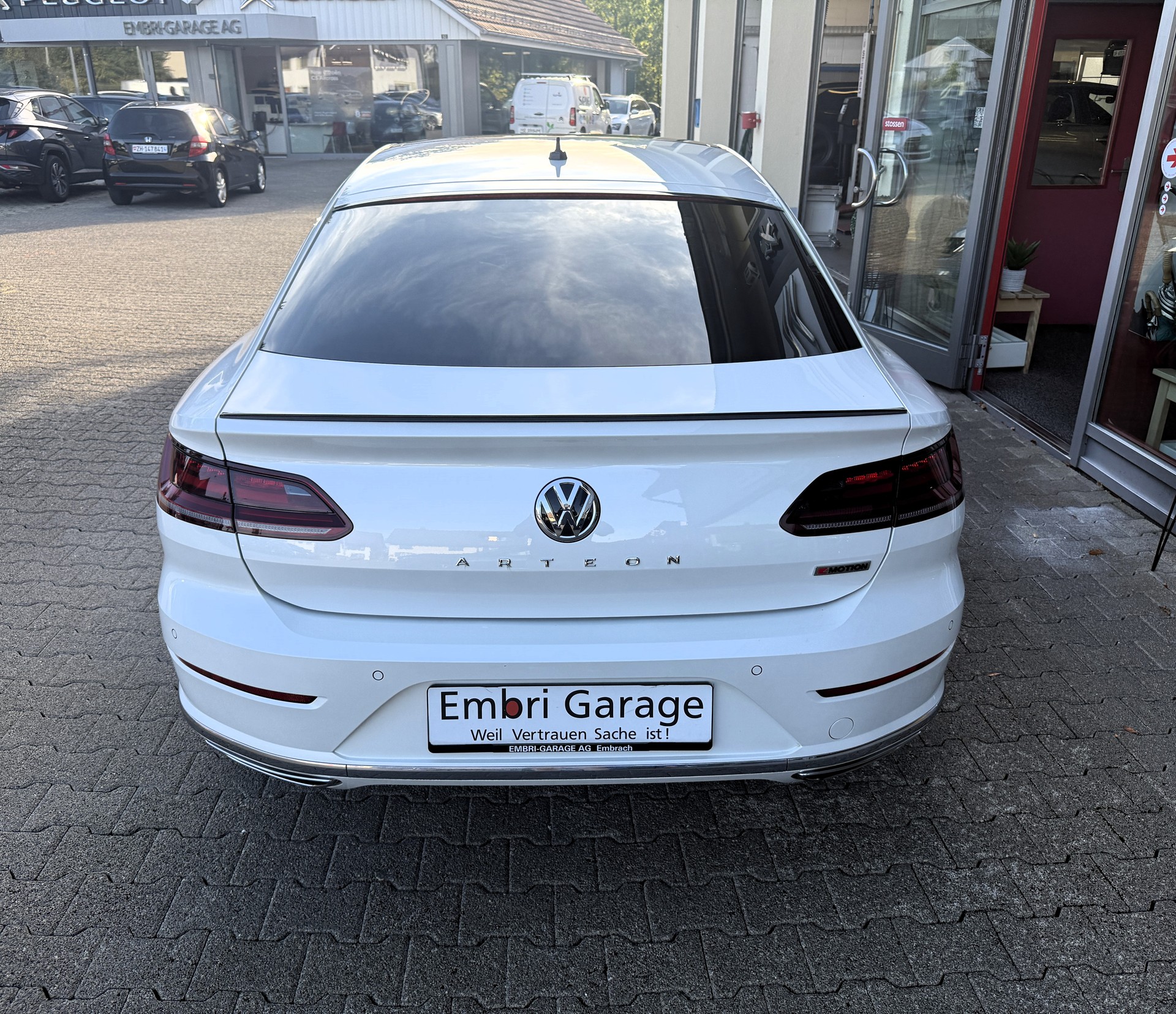 VW Arteon 2.0 TSI BMT R-Line 4Motion DSG-image-6