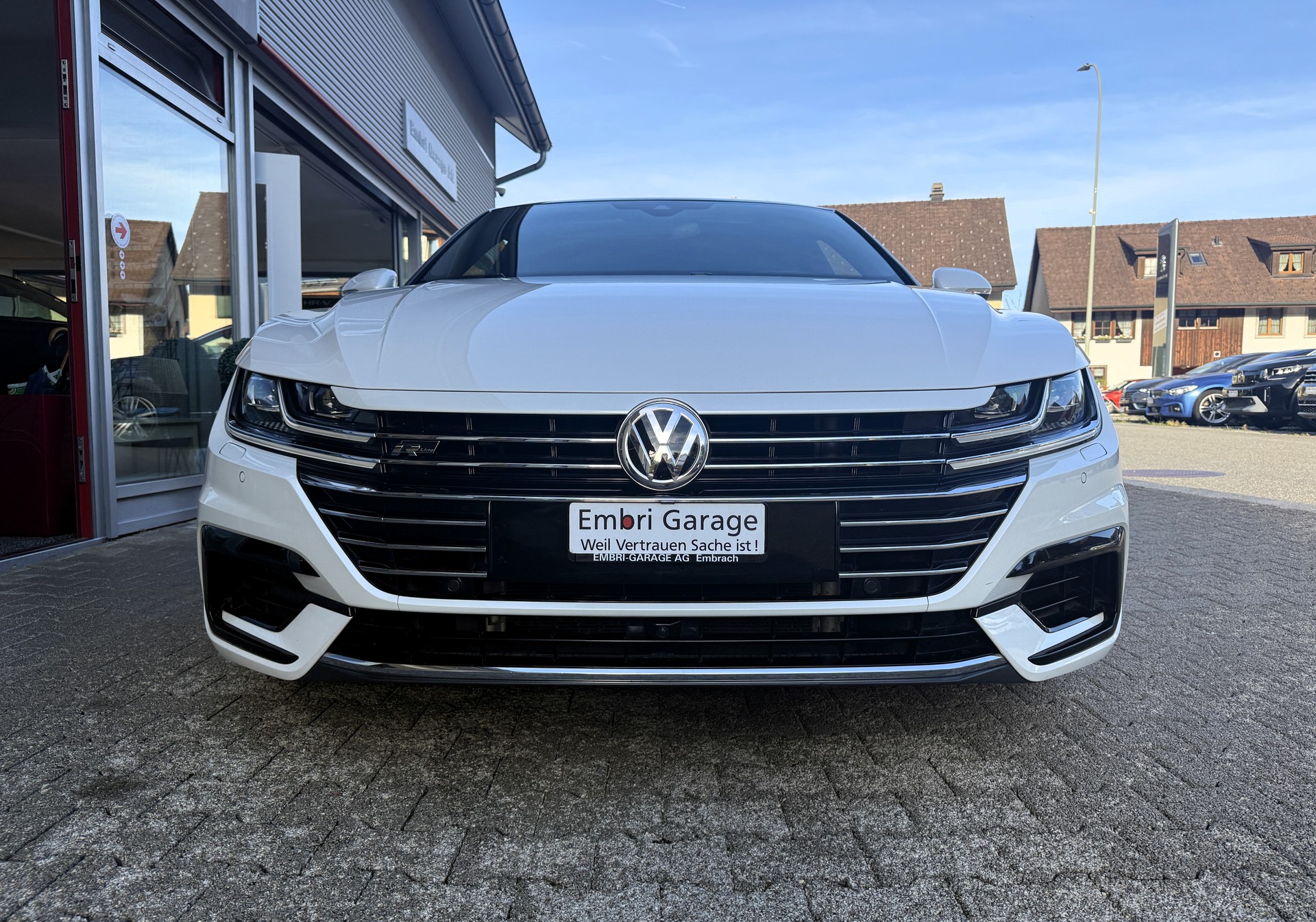 VW Arteon 2.0 TSI BMT R-Line 4Motion DSG-image-2