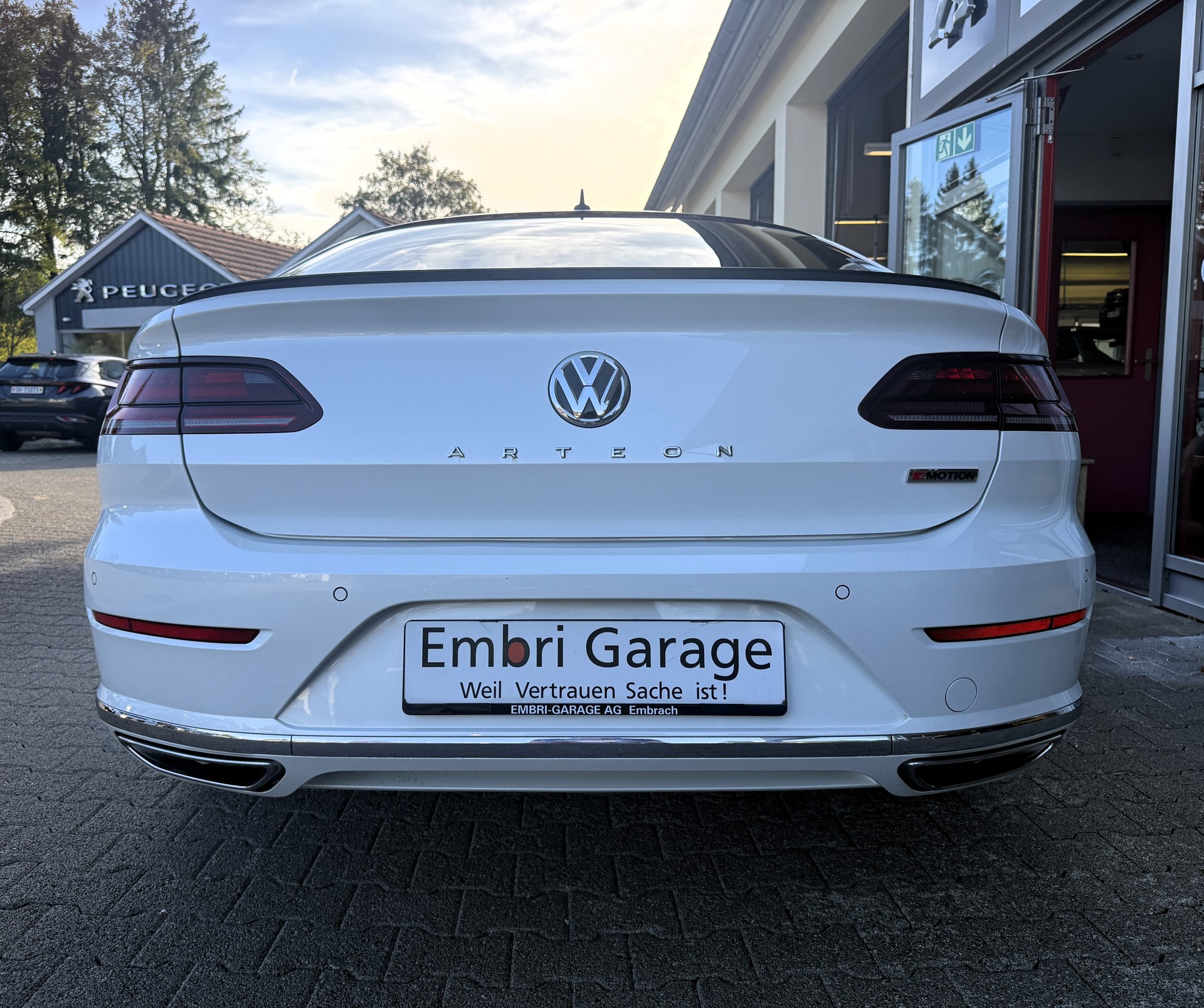 VW Arteon 2.0 TSI BMT R-Line 4Motion DSG-image-7