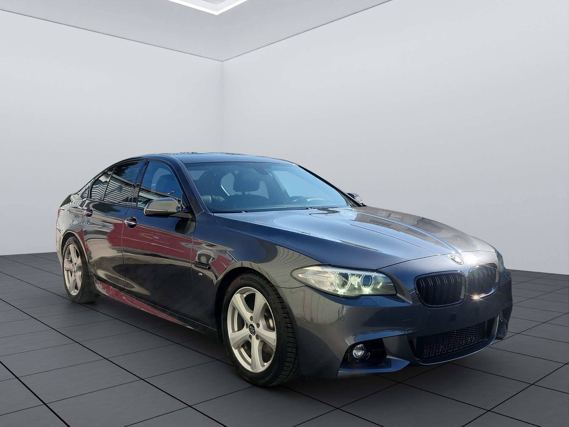 BMW 520d xDrive Luxury Line Steptronic-image-2