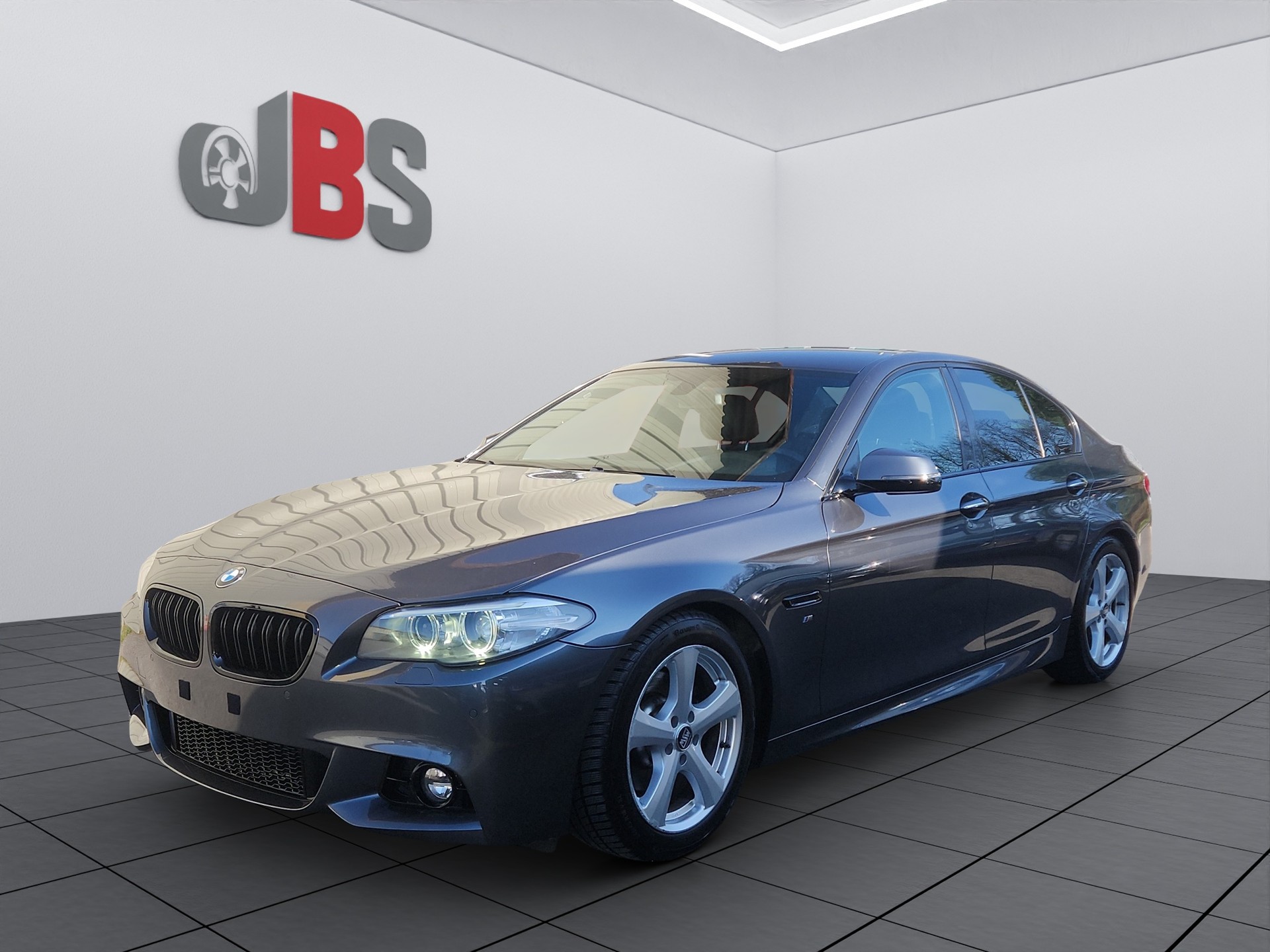 BMW 520d xDrive Luxury Line Steptronic-image-0