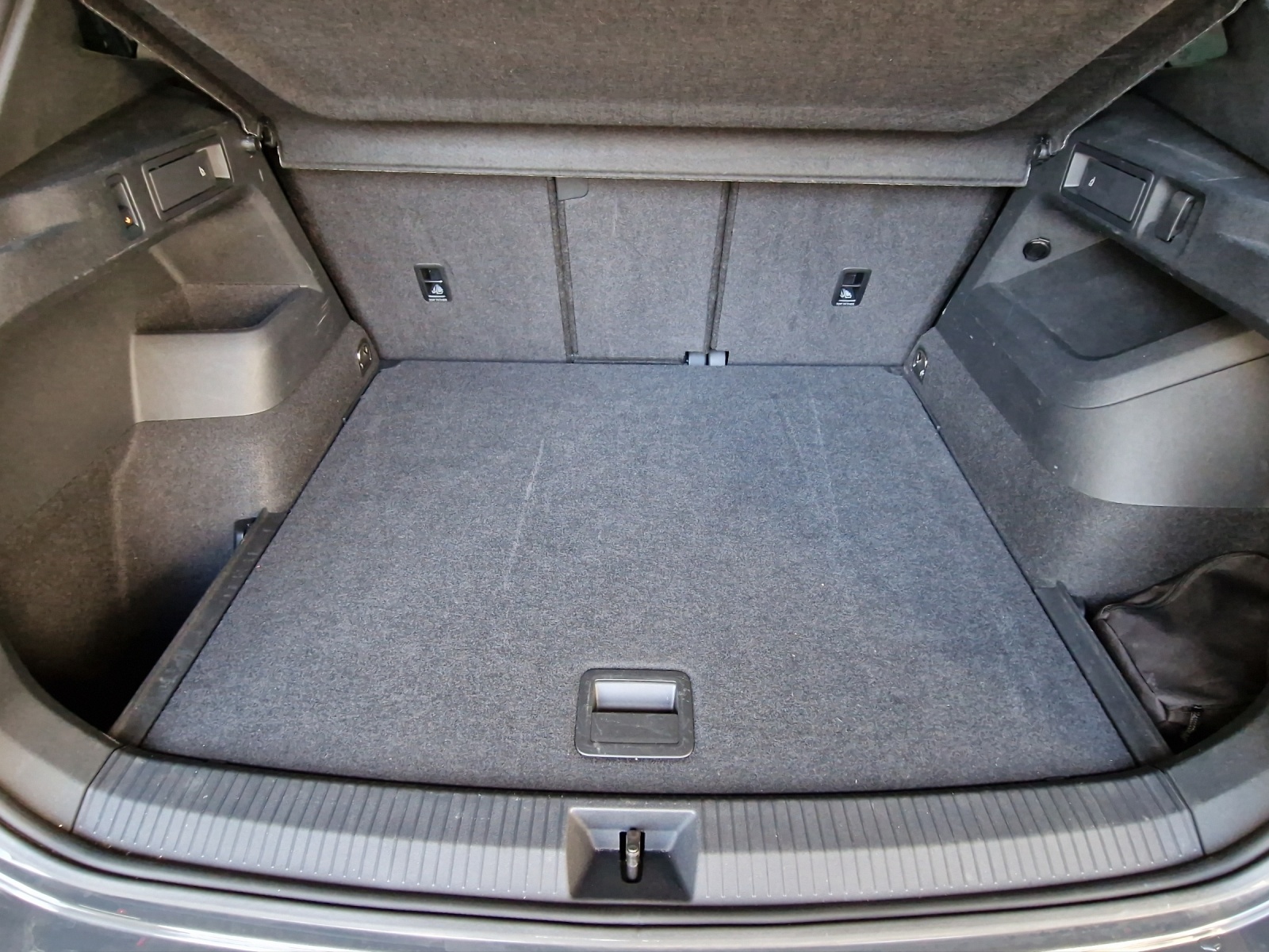 VW Tiguan 2.0 TSI DSG R-Line 4Motion-image-11