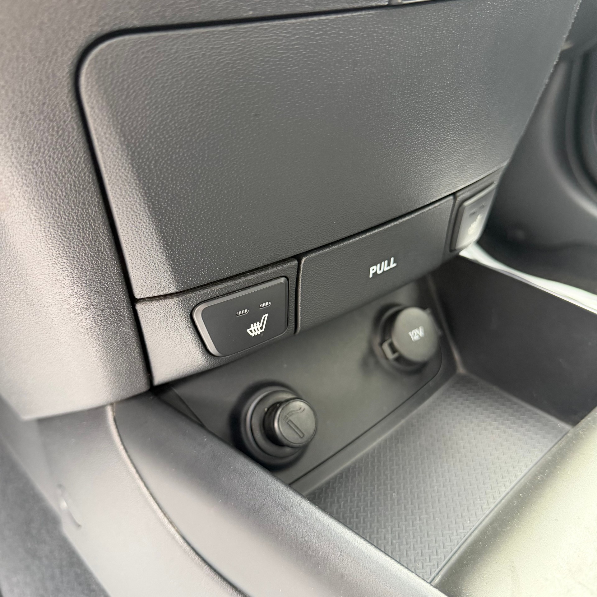 HYUNDAI i30 2.0 Premium-image-10
