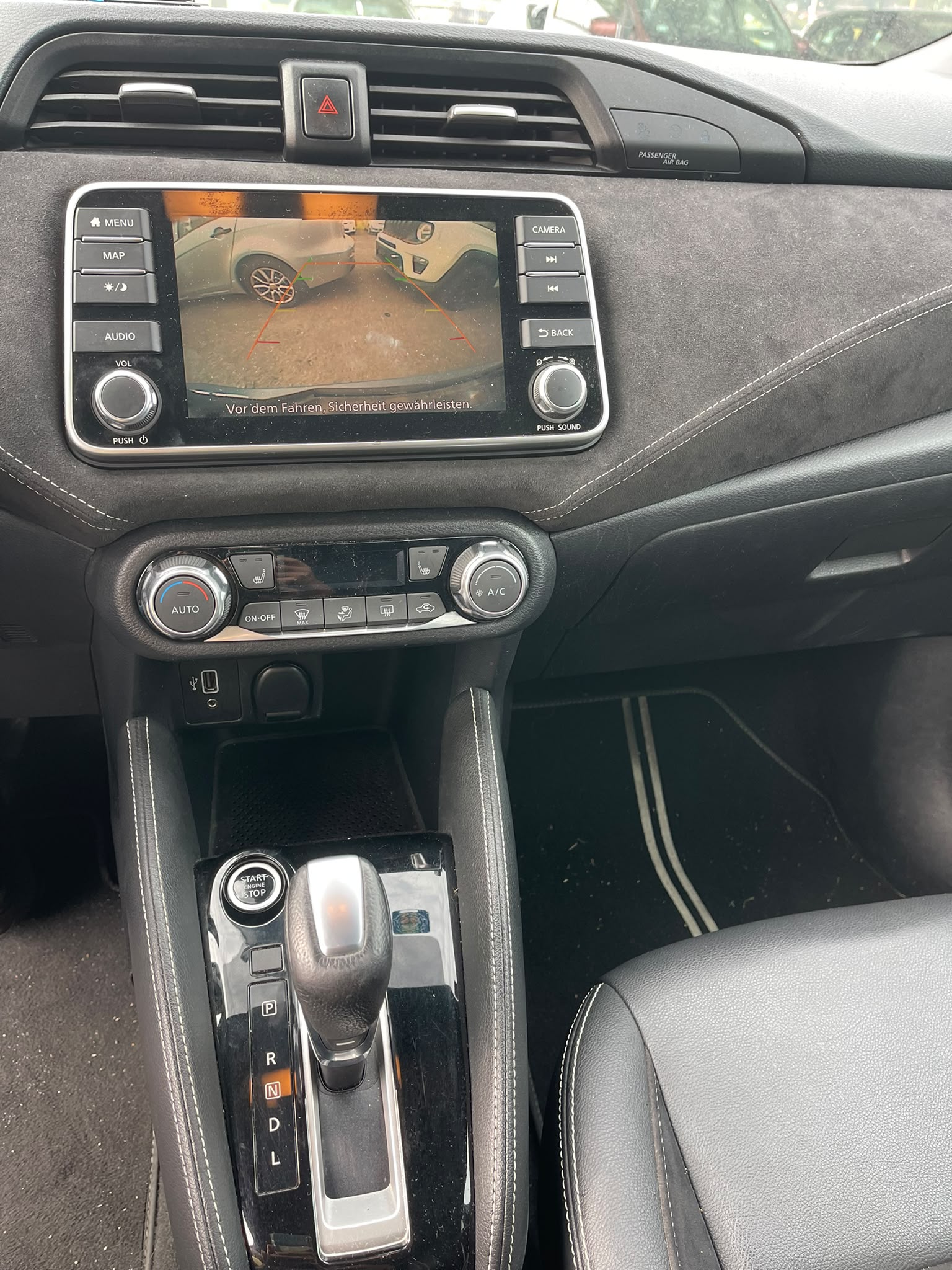 NISSAN Micra IG-T 100 acenta Xtronic-image-9
