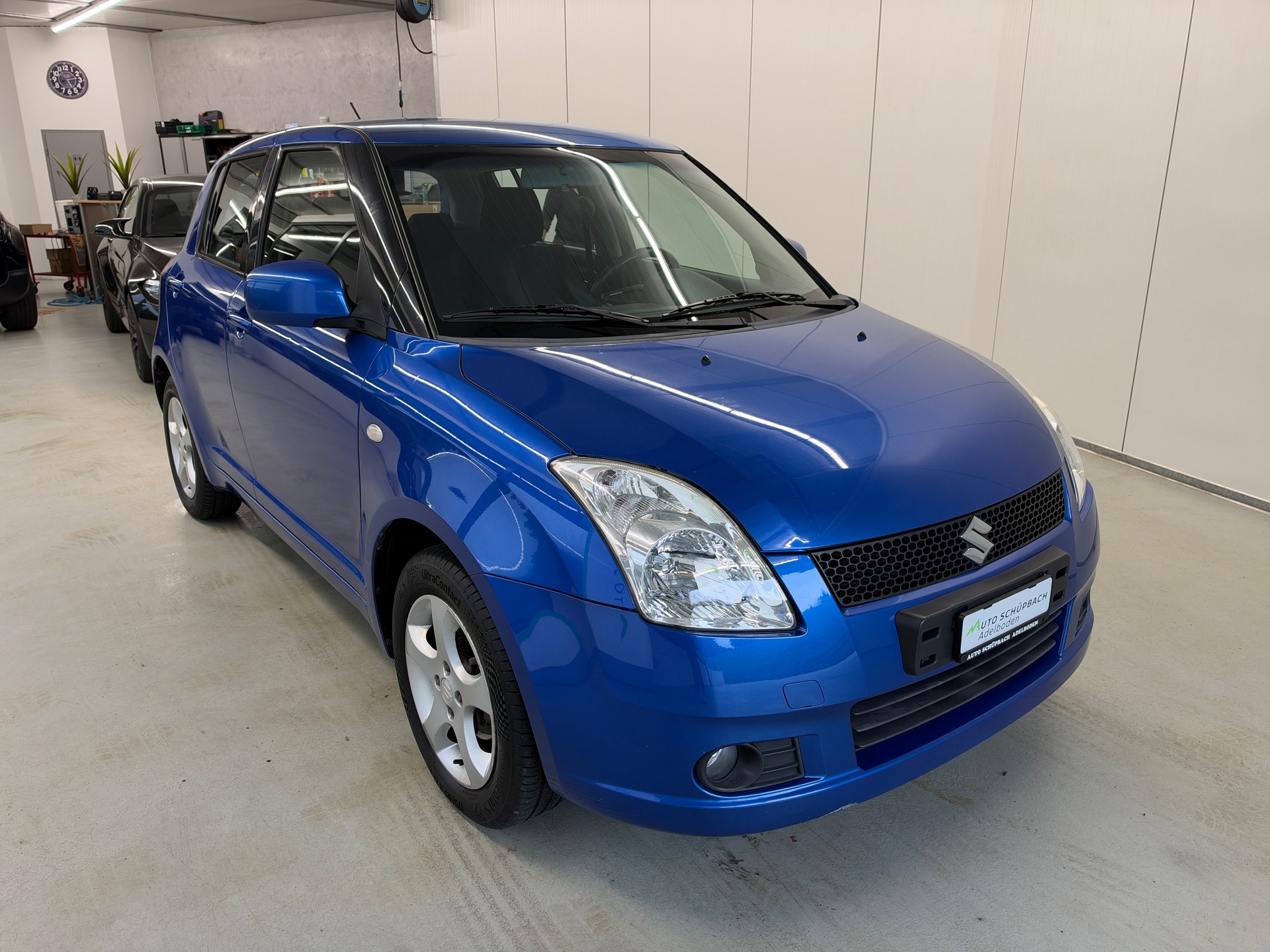 SUZUKI Swift 1.3i 16V GL 4x4-image-0